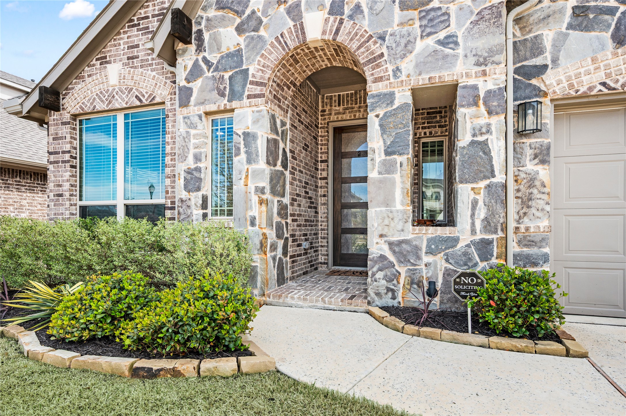 1003 Moss Grove Trail