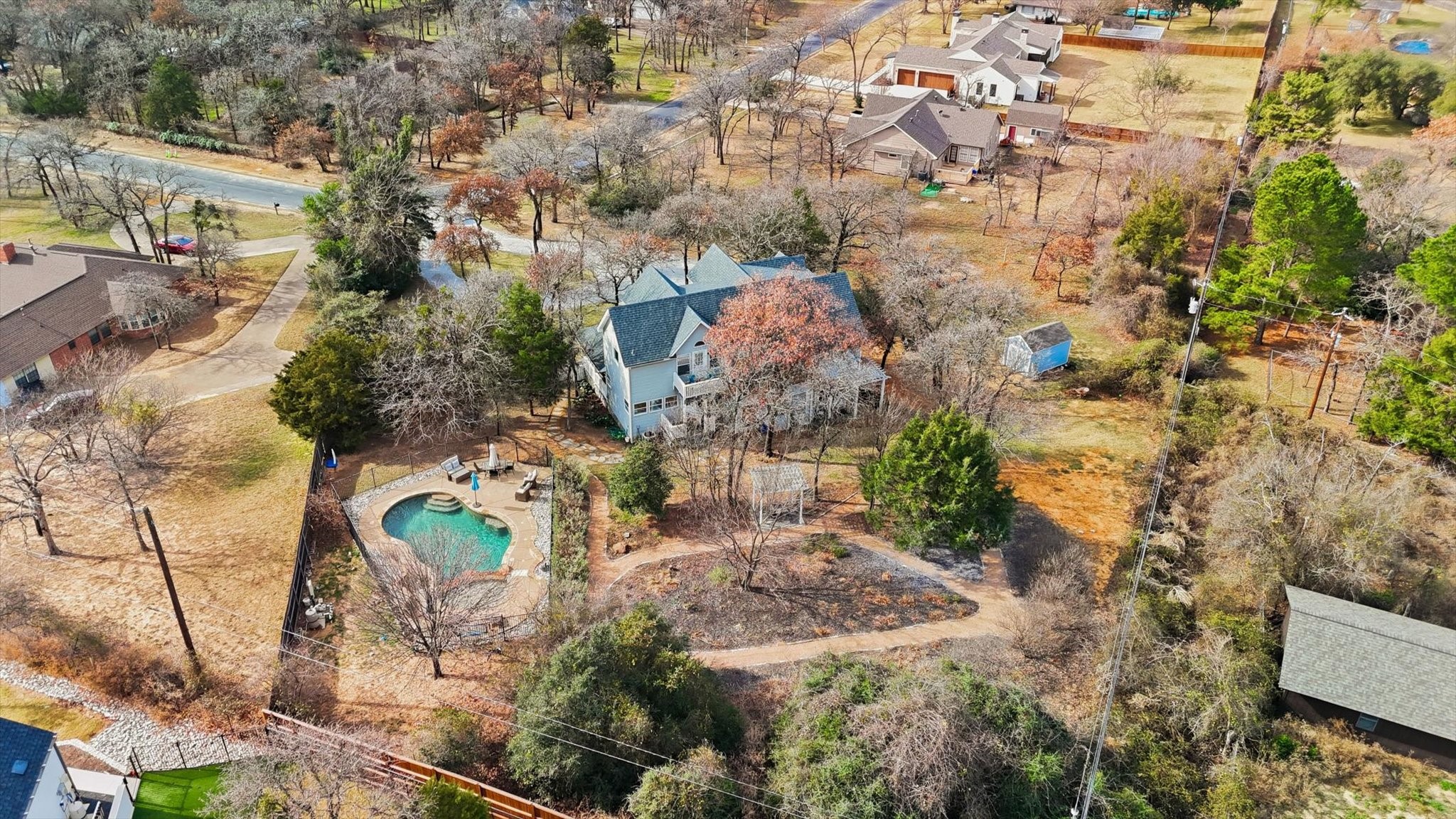 1606 Treehouse Lane N