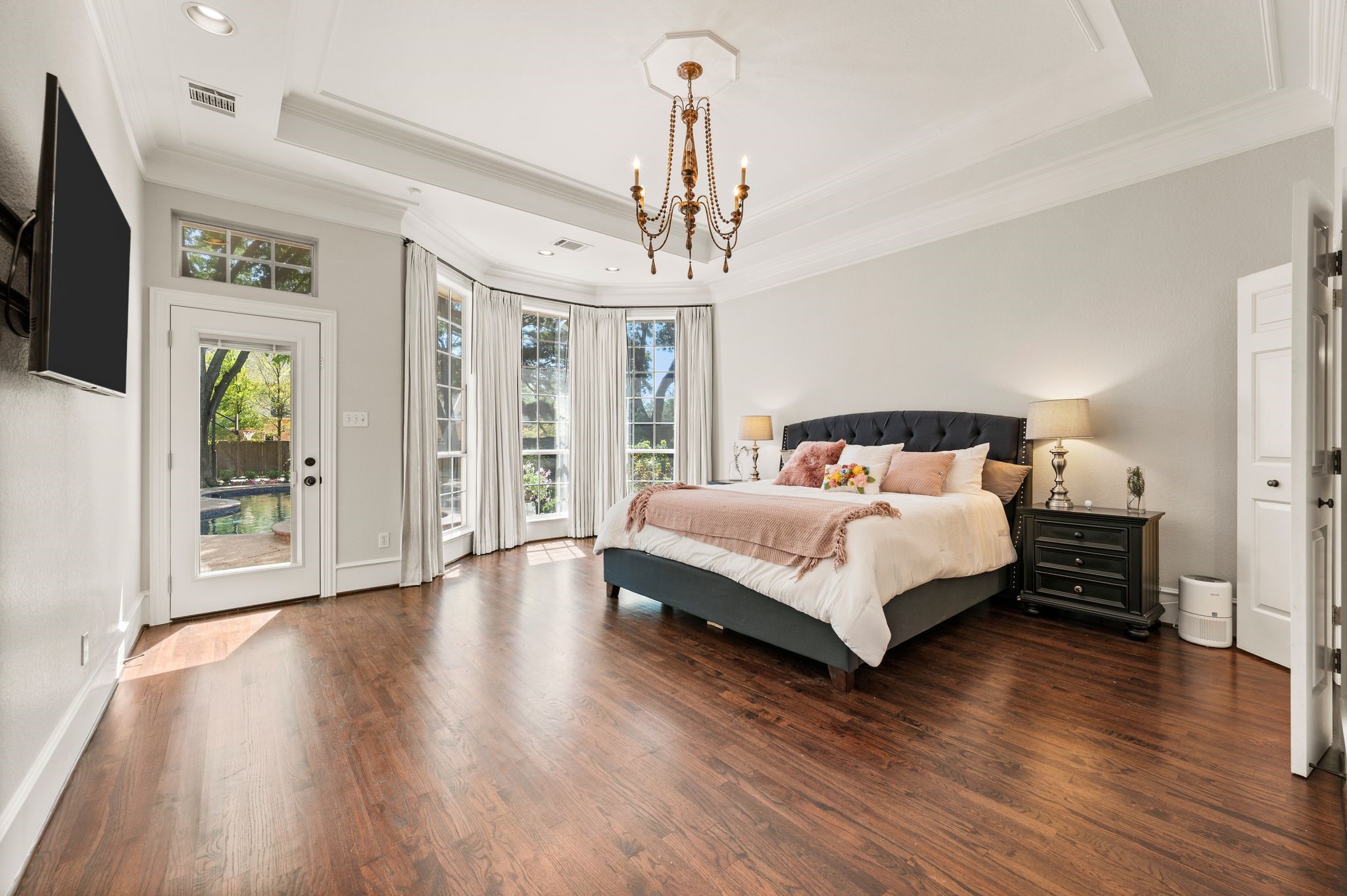 115 Creekway Bend