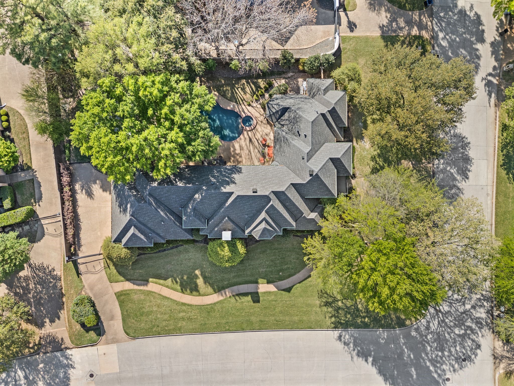 115 Creekway Bend