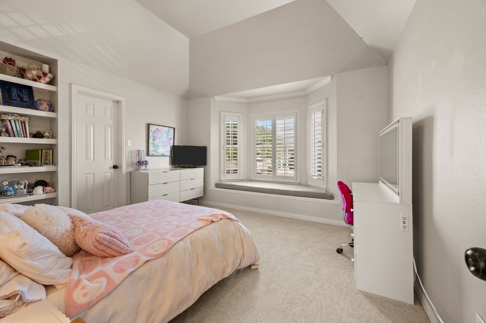 115 Creekway Bend