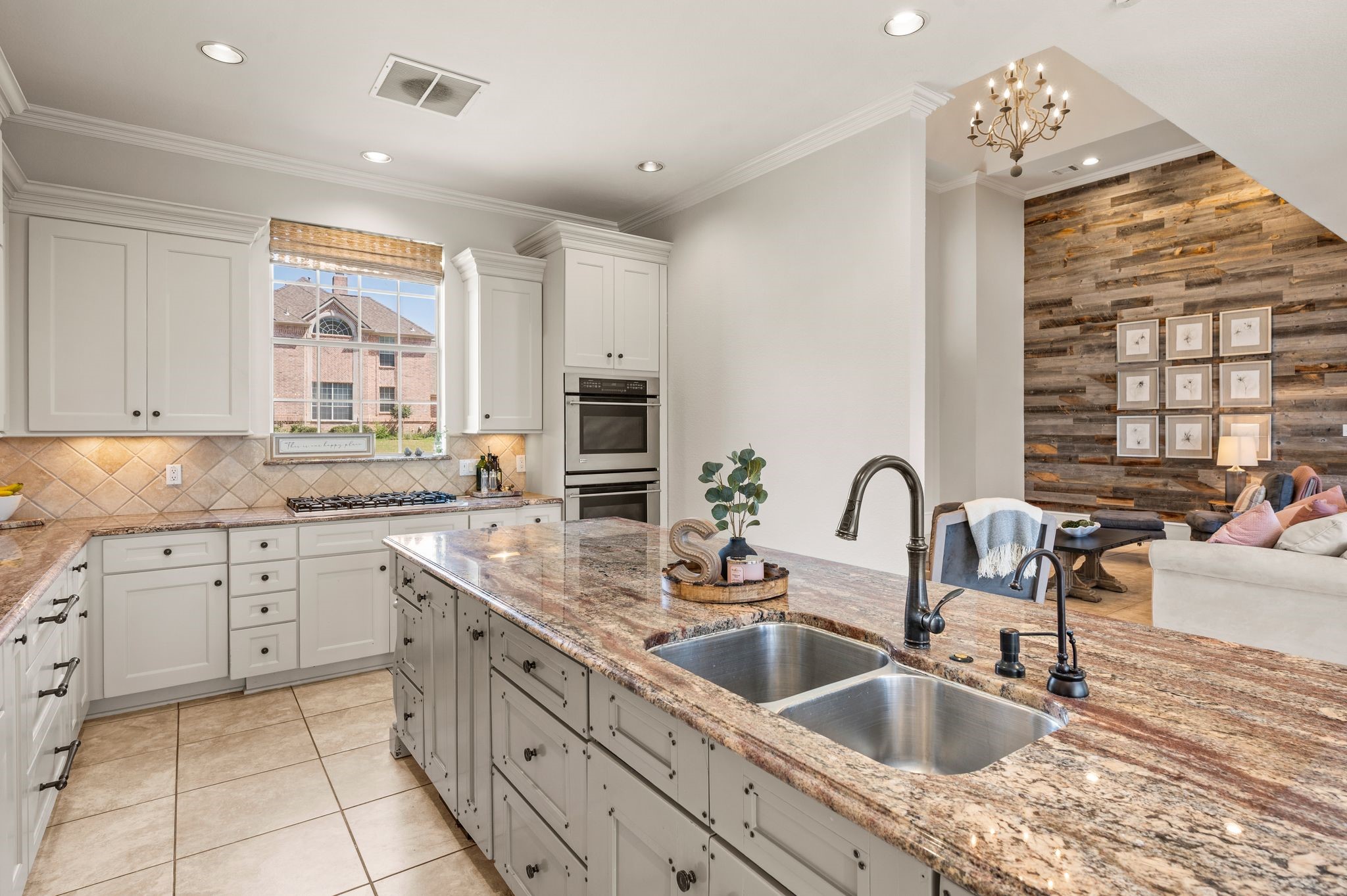 115 Creekway Bend