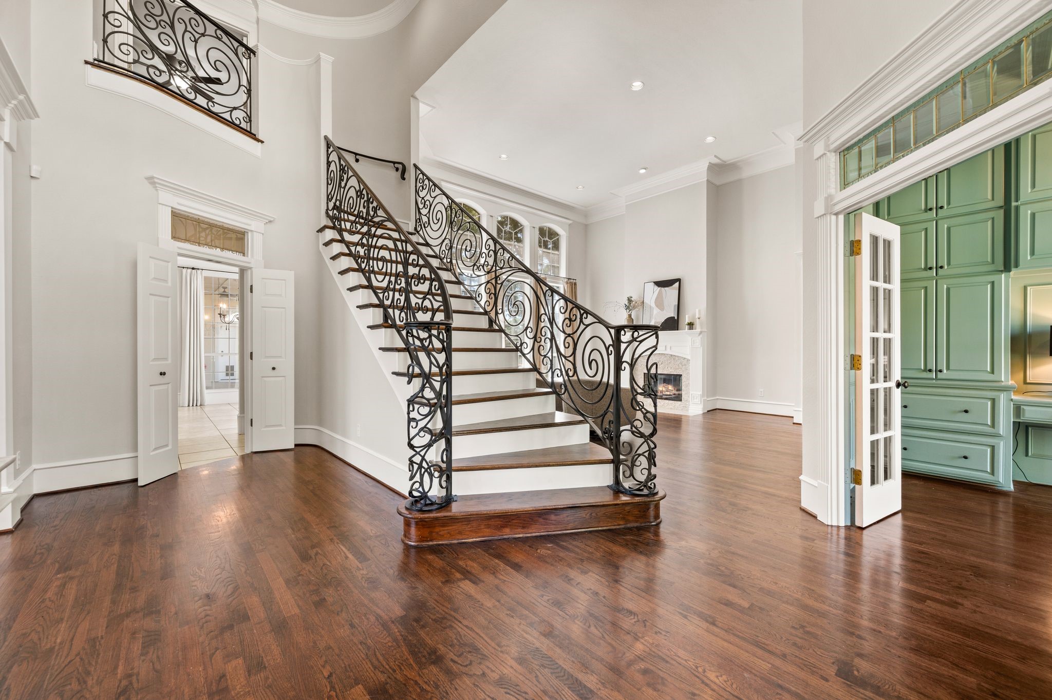 115 Creekway Bend