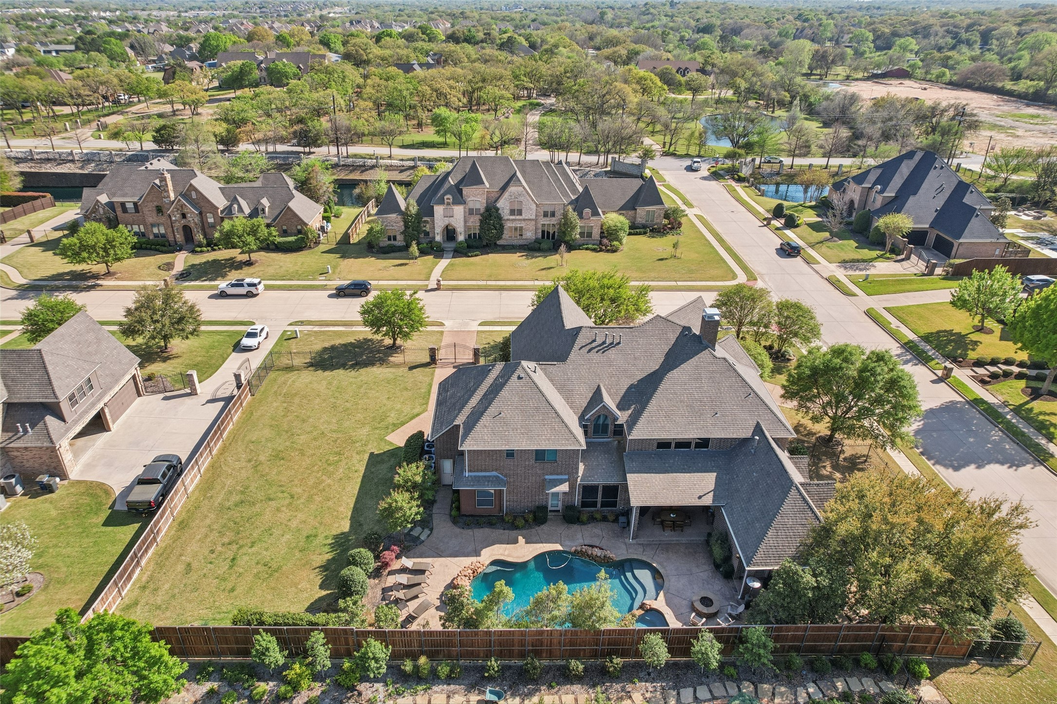 2405 Juniper Court