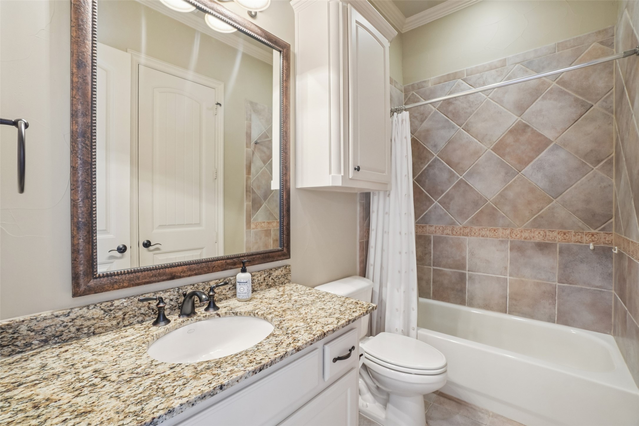 2405 Juniper Court