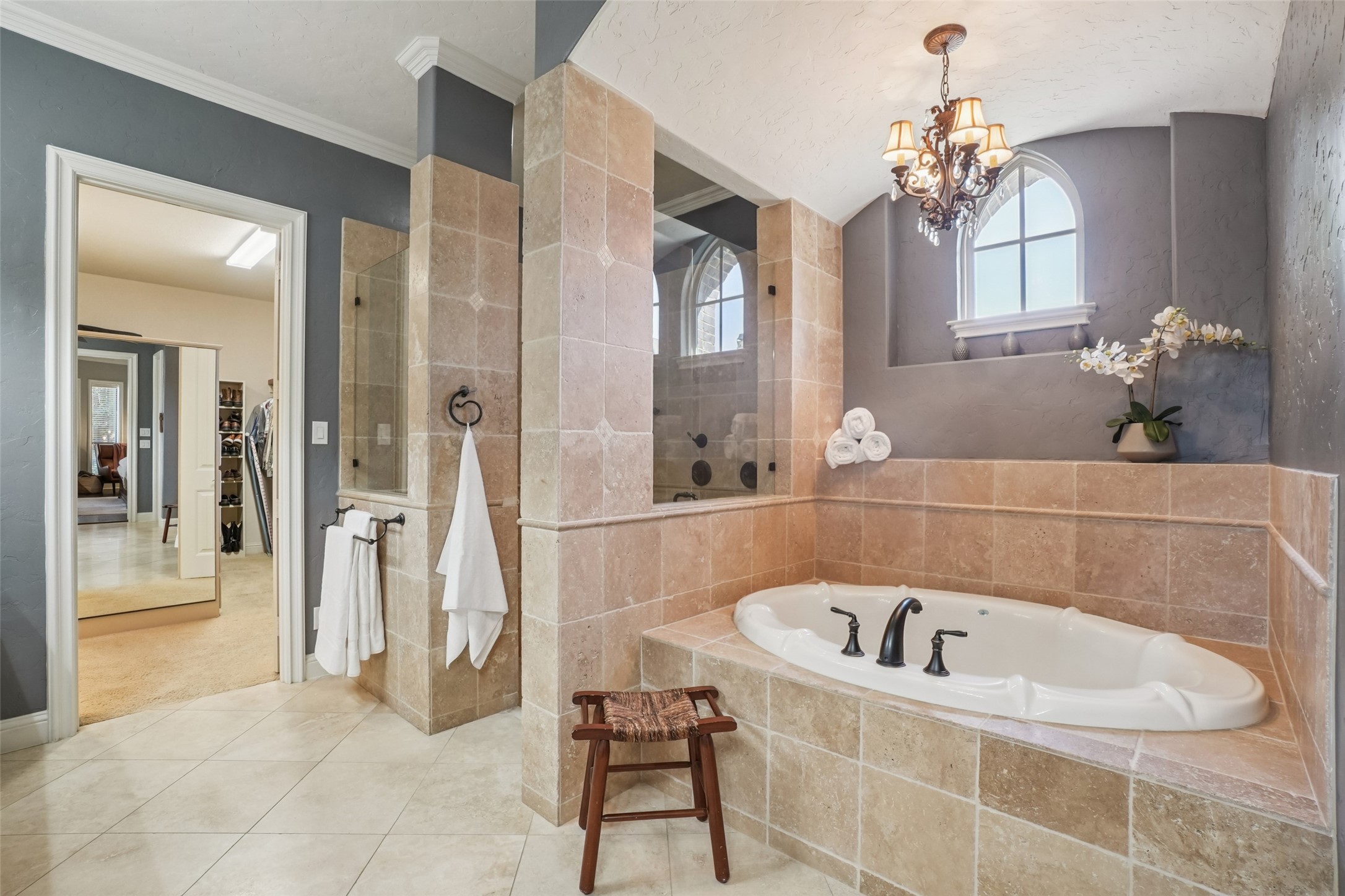 2405 Juniper Court