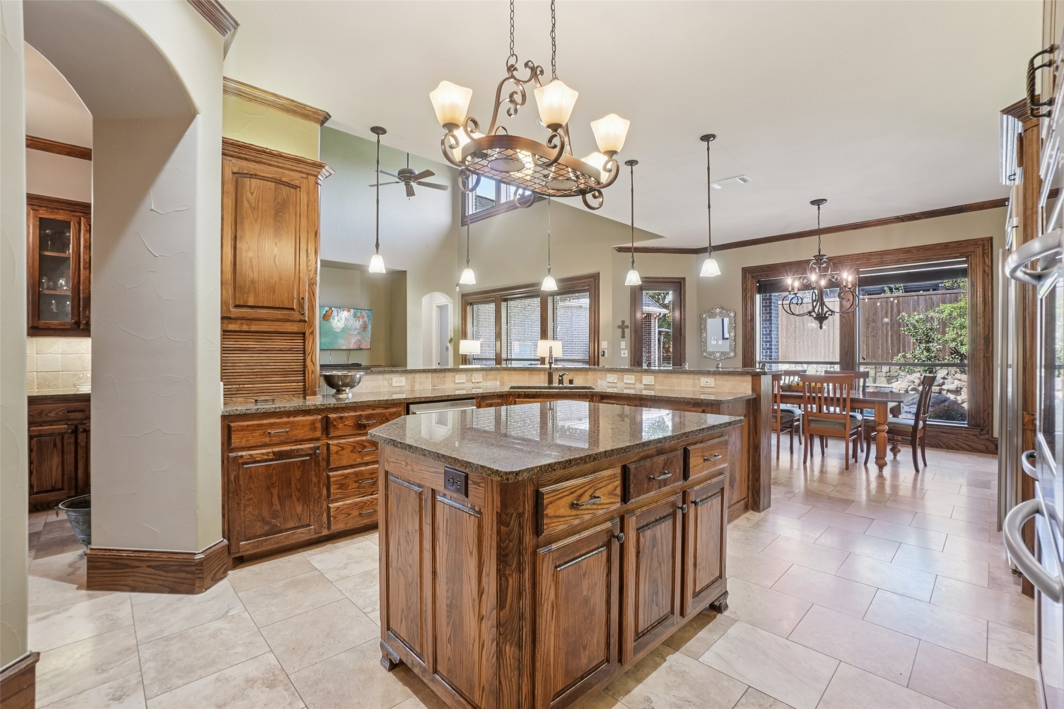 2405 Juniper Court