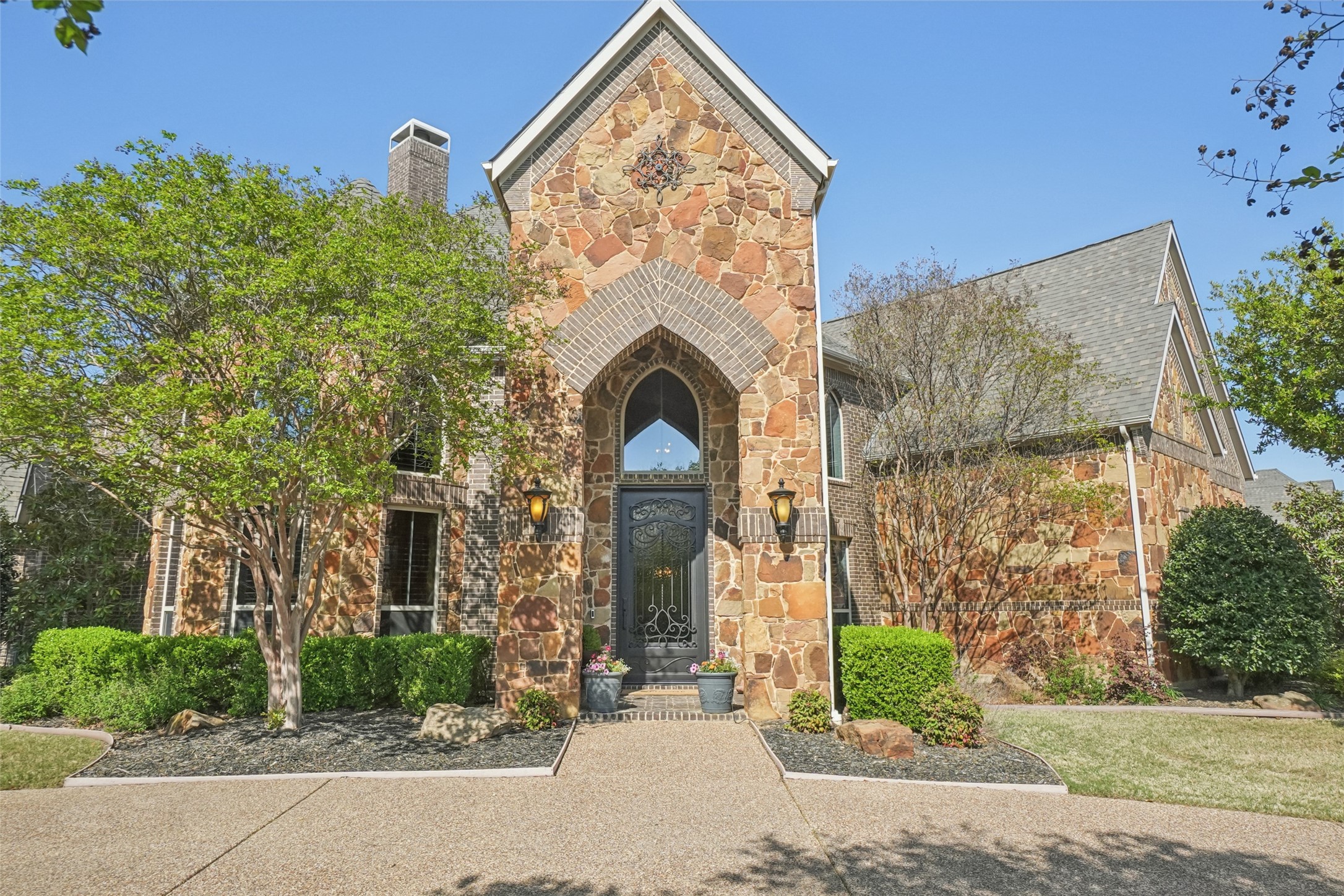 2405 Juniper Court