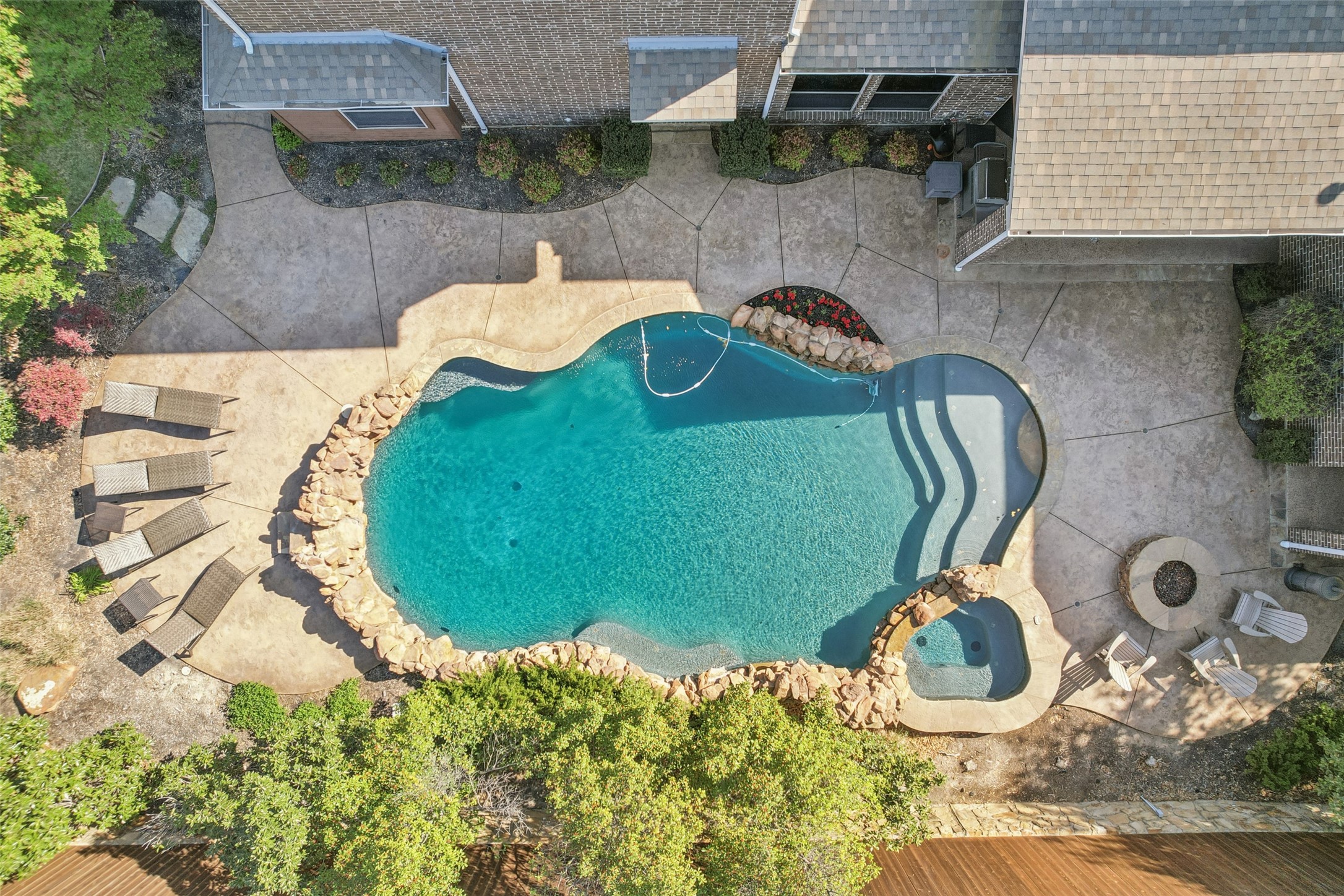 2405 Juniper Court