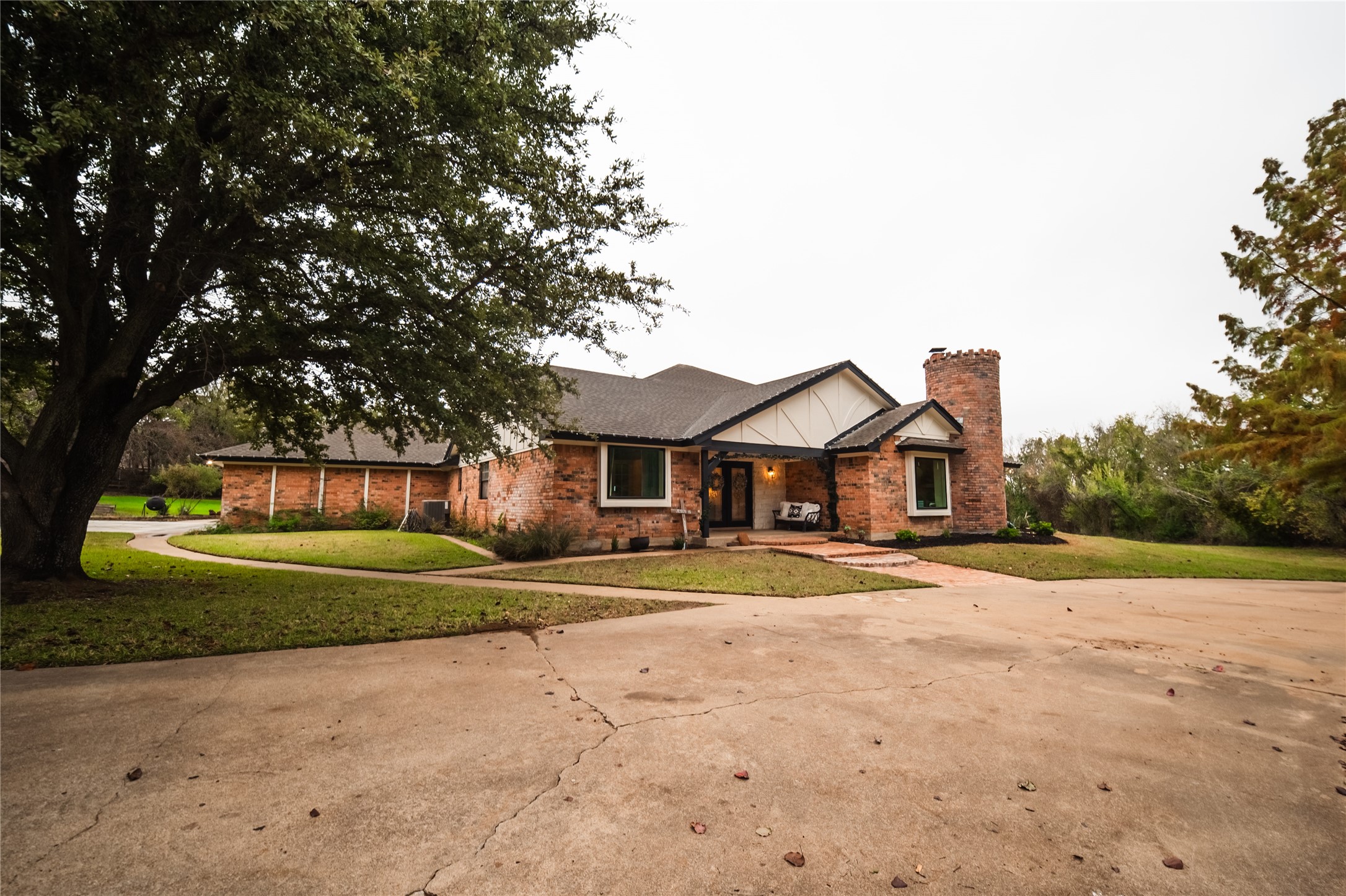 455 Love Henry Court