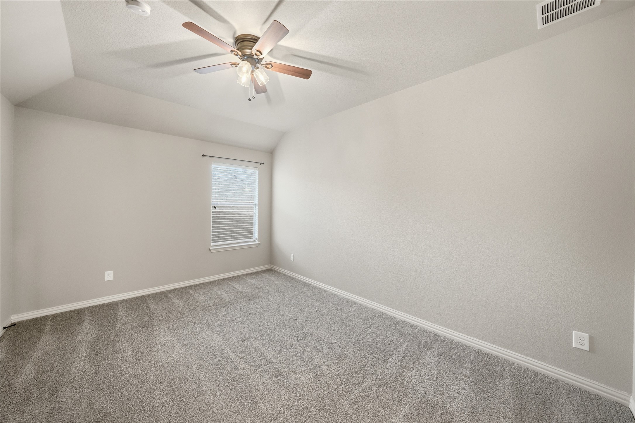 4500 Lakeside Hollow Street
