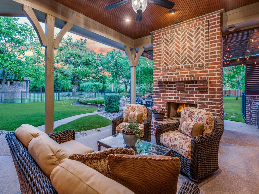 701 Regency Court