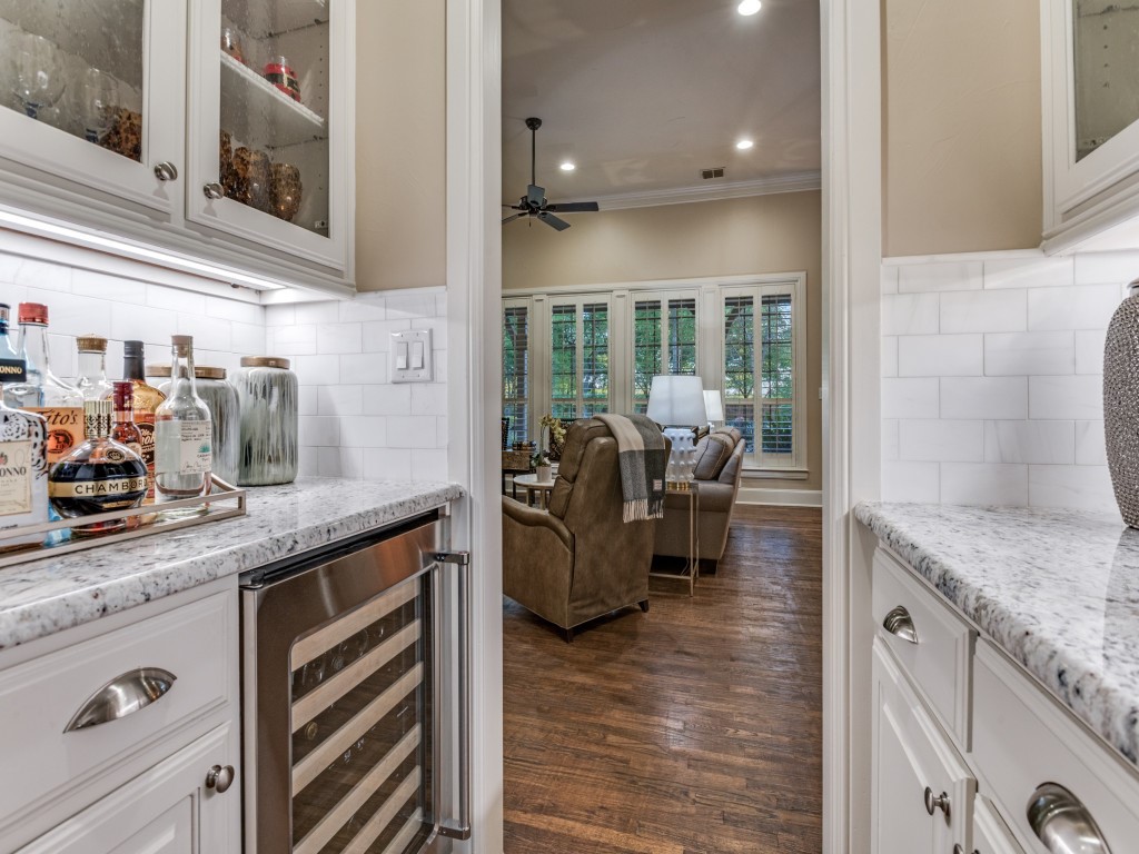 701 Regency Court