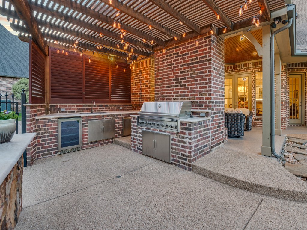 701 Regency Court