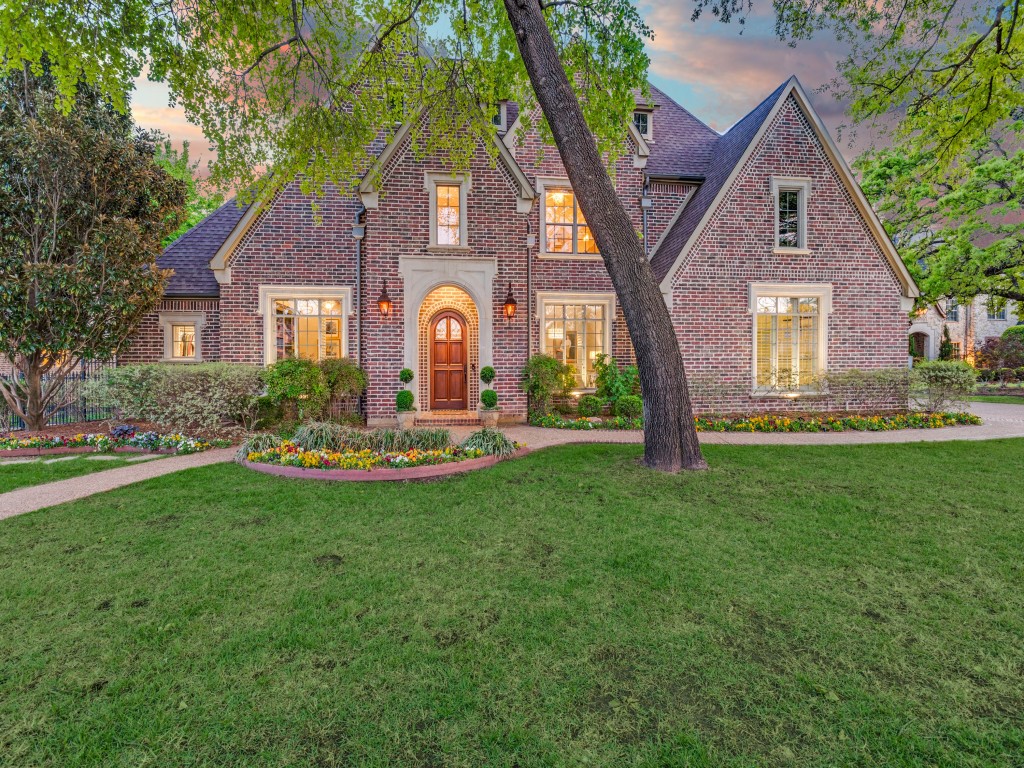701 Regency Court