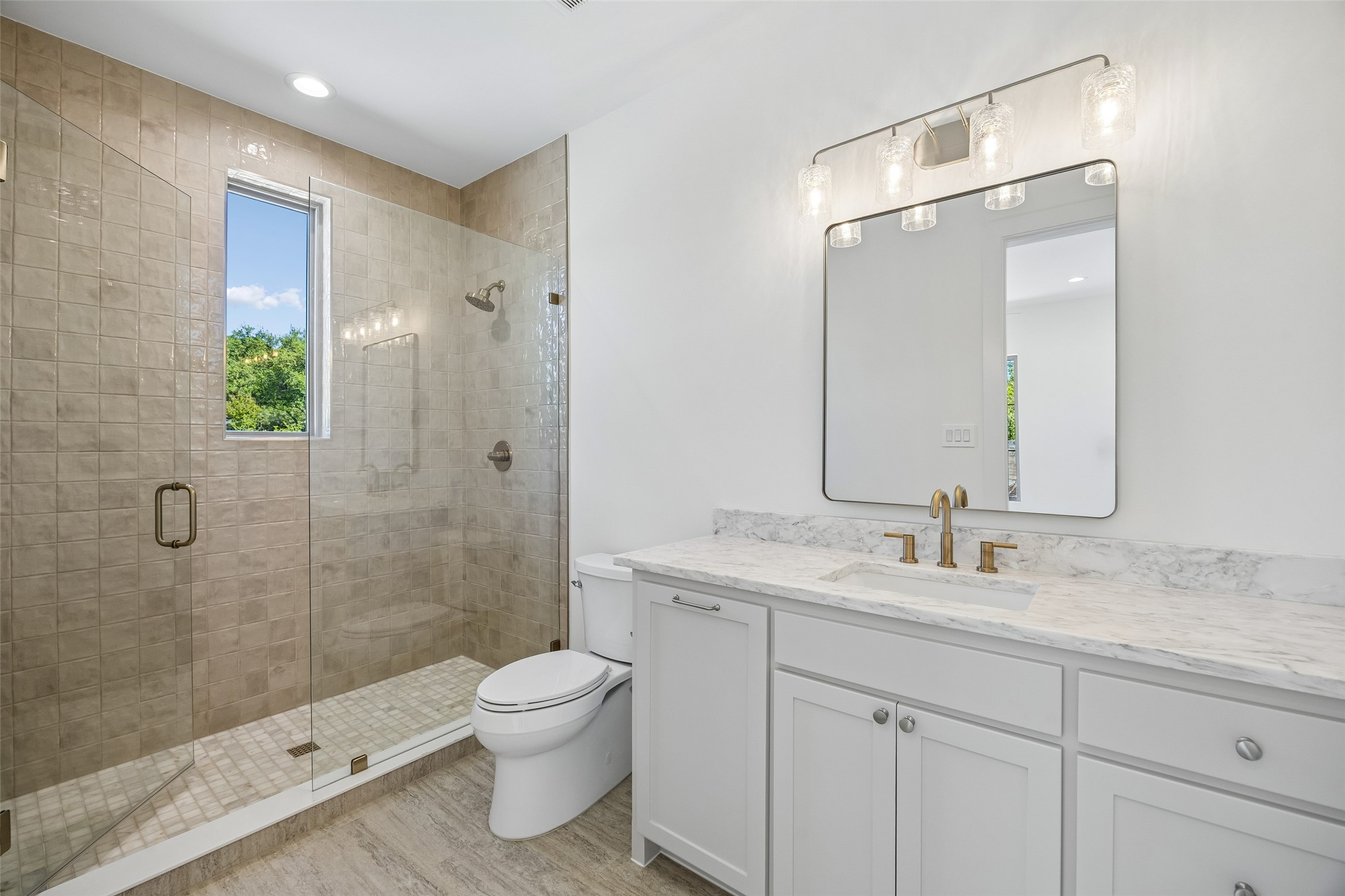 11131 Hillcrest Road