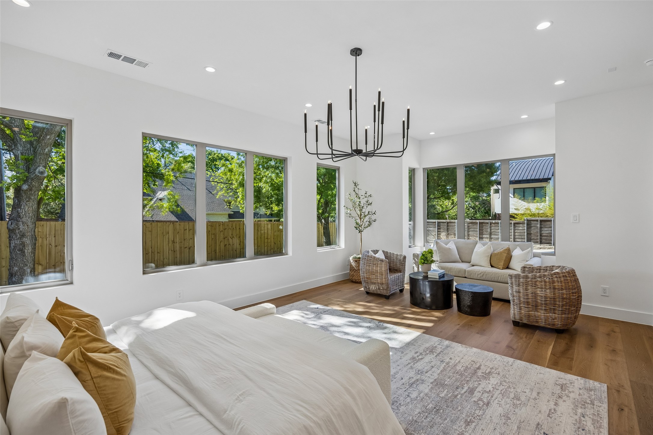 11131 Hillcrest Road