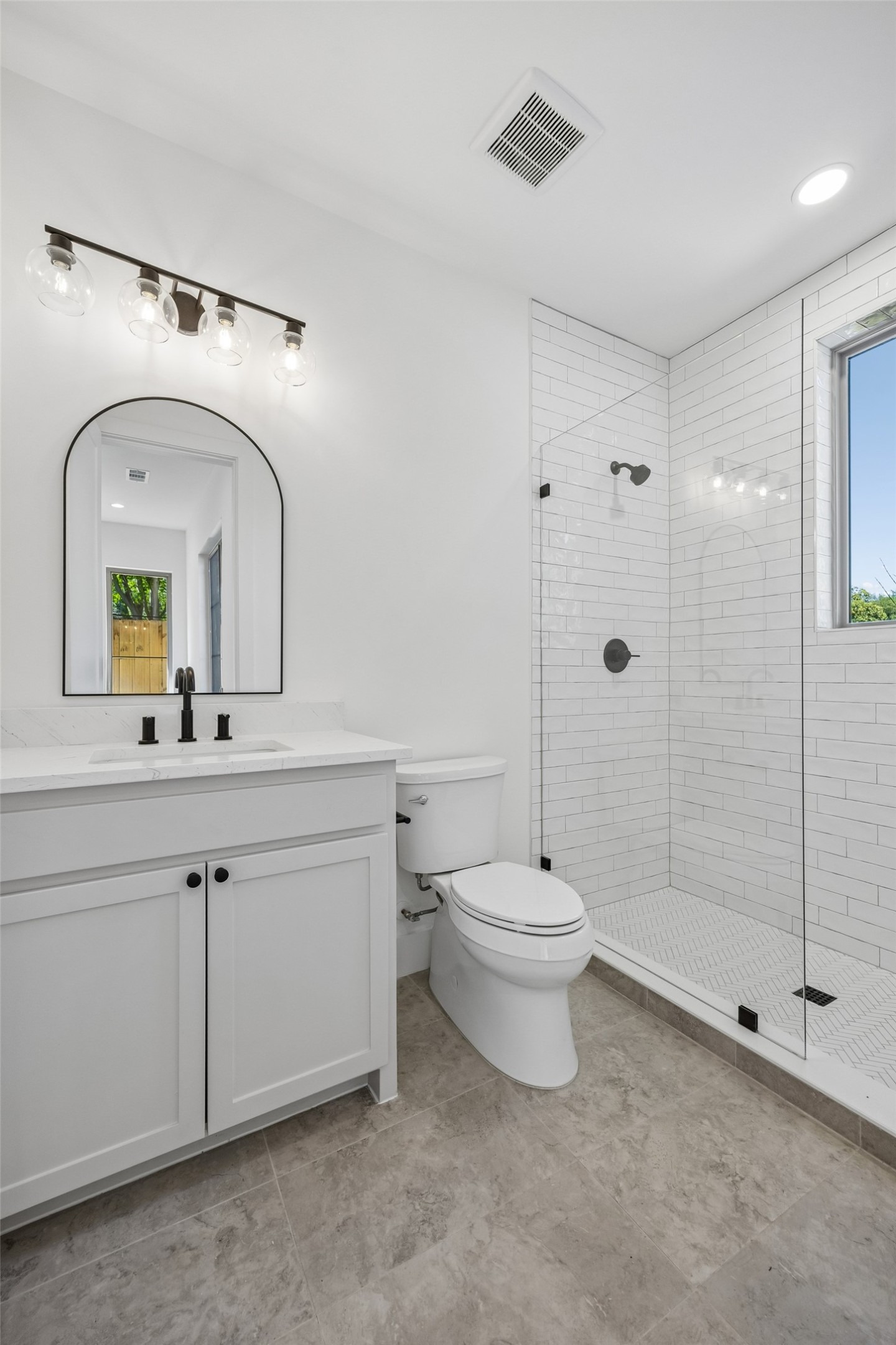 11131 Hillcrest Road