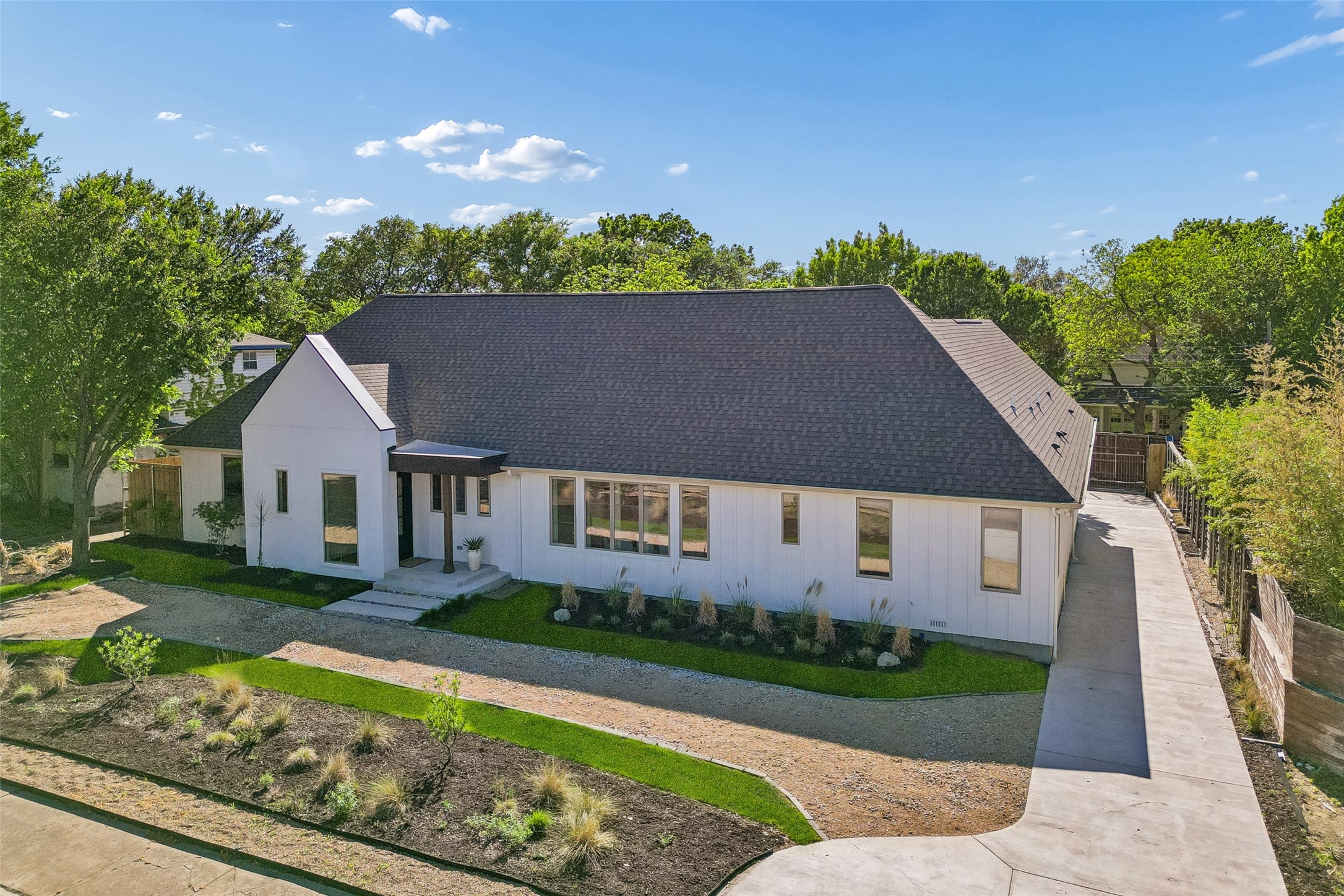 11131 Hillcrest Road