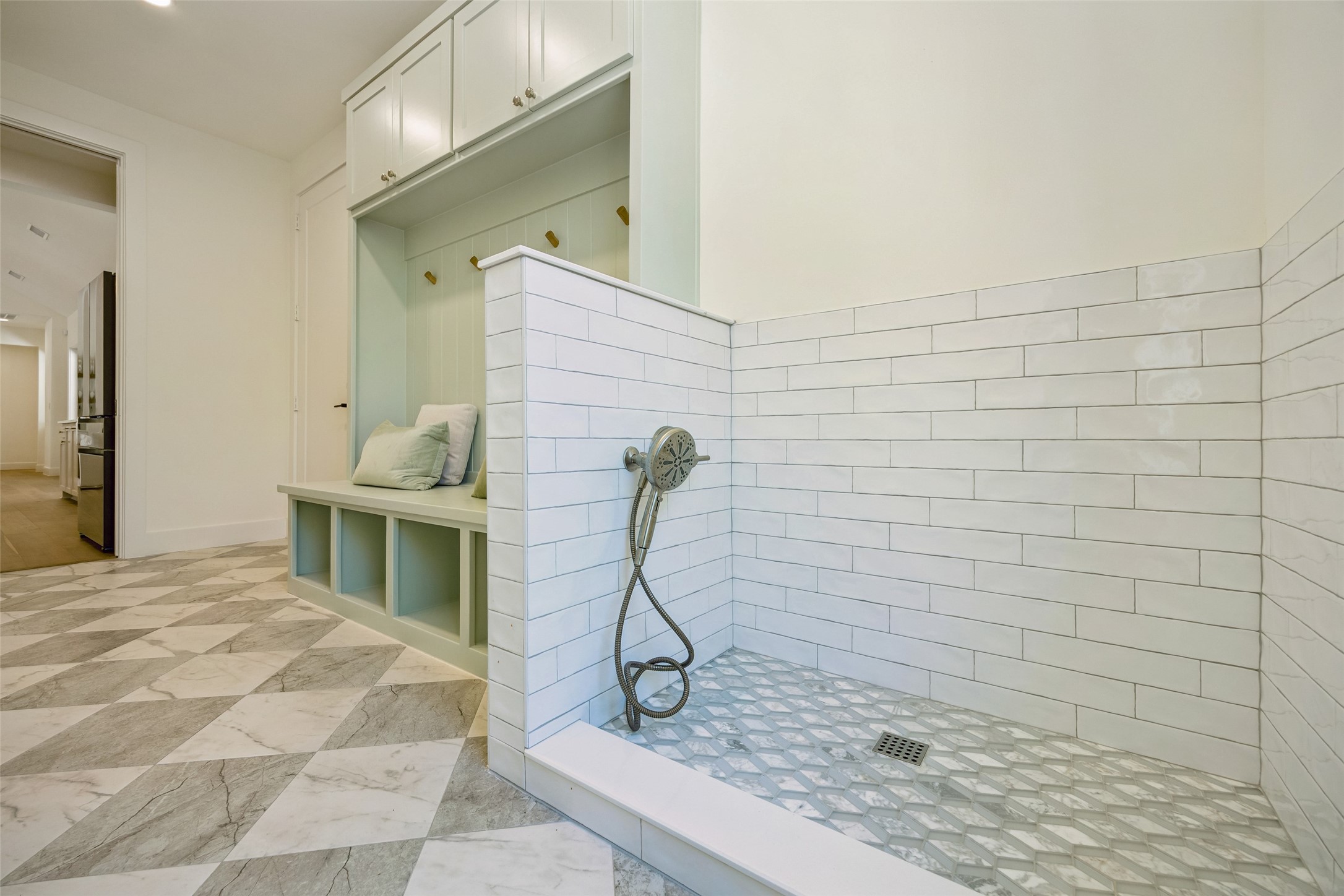 11131 Hillcrest Road