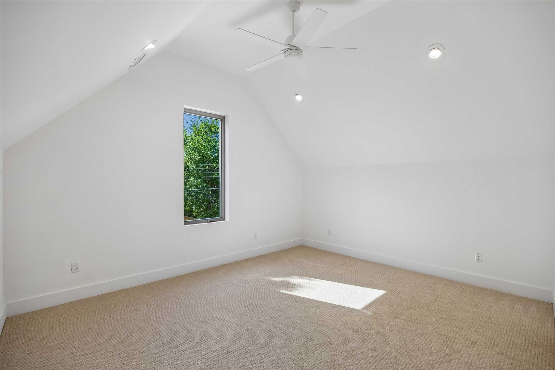 11131 Hillcrest Road