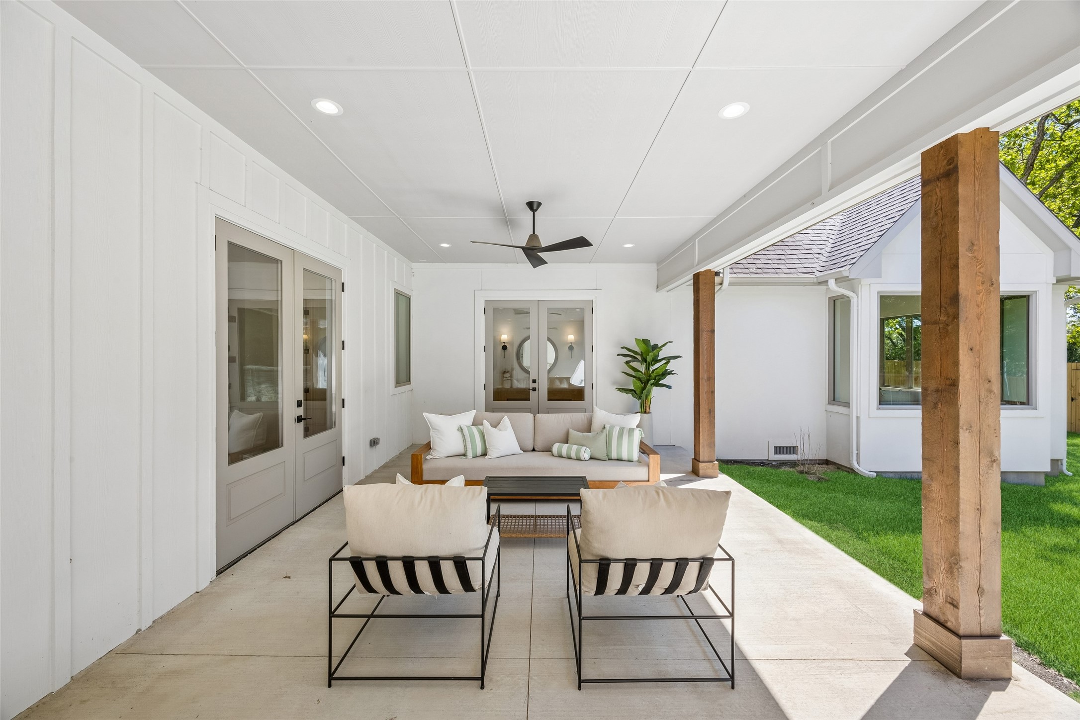 11131 Hillcrest Road