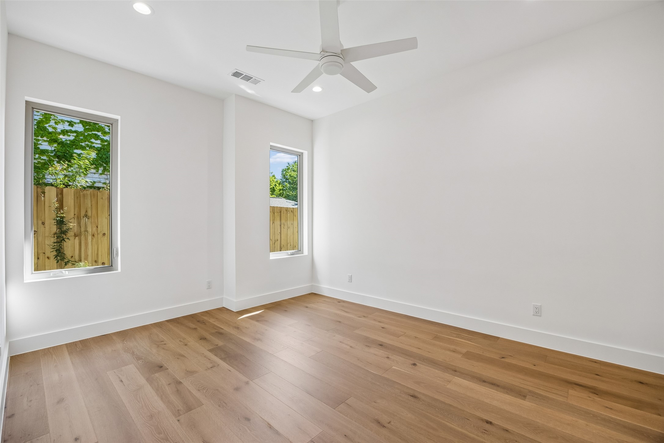 11131 Hillcrest Road