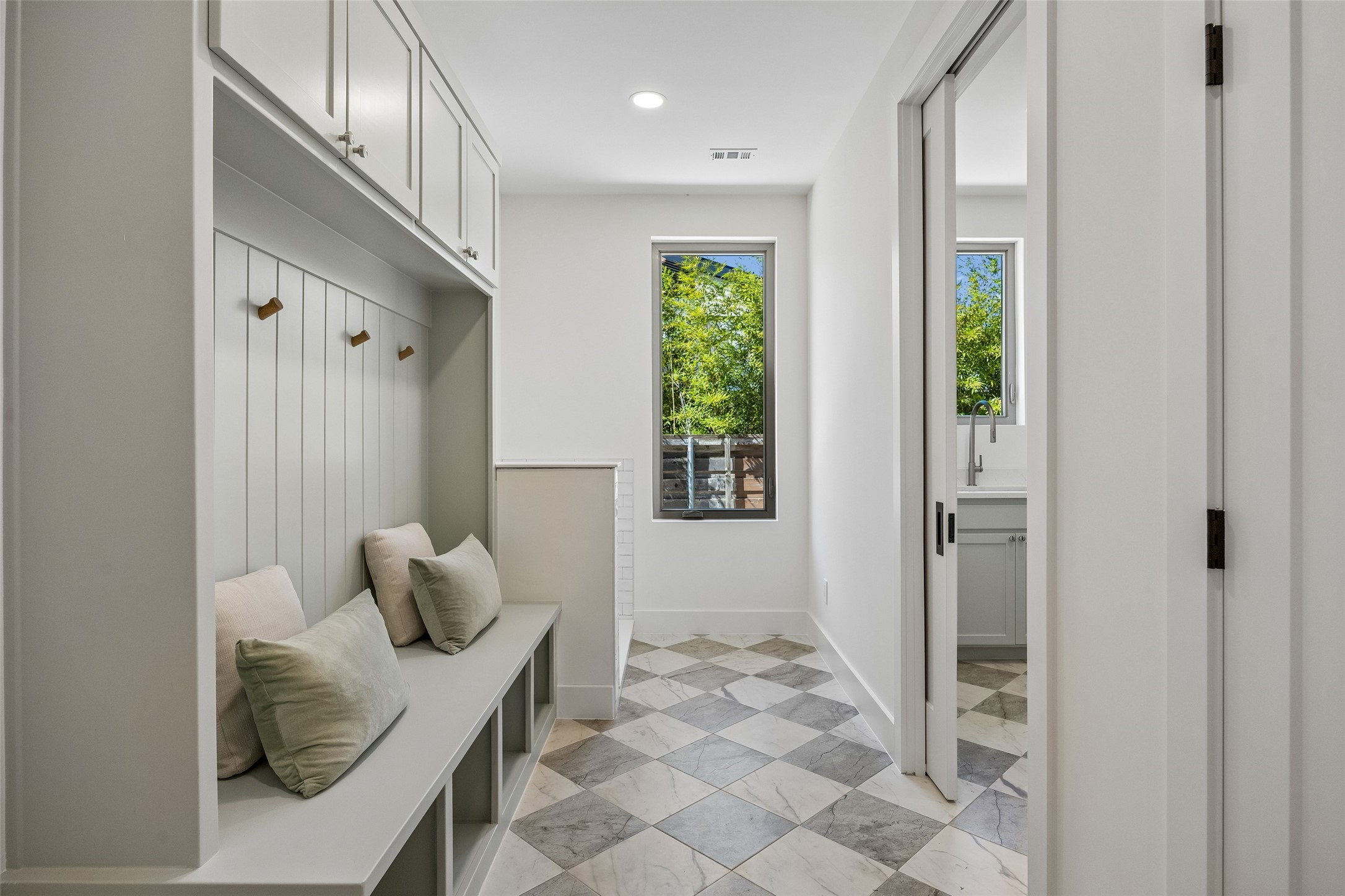 11131 Hillcrest Road