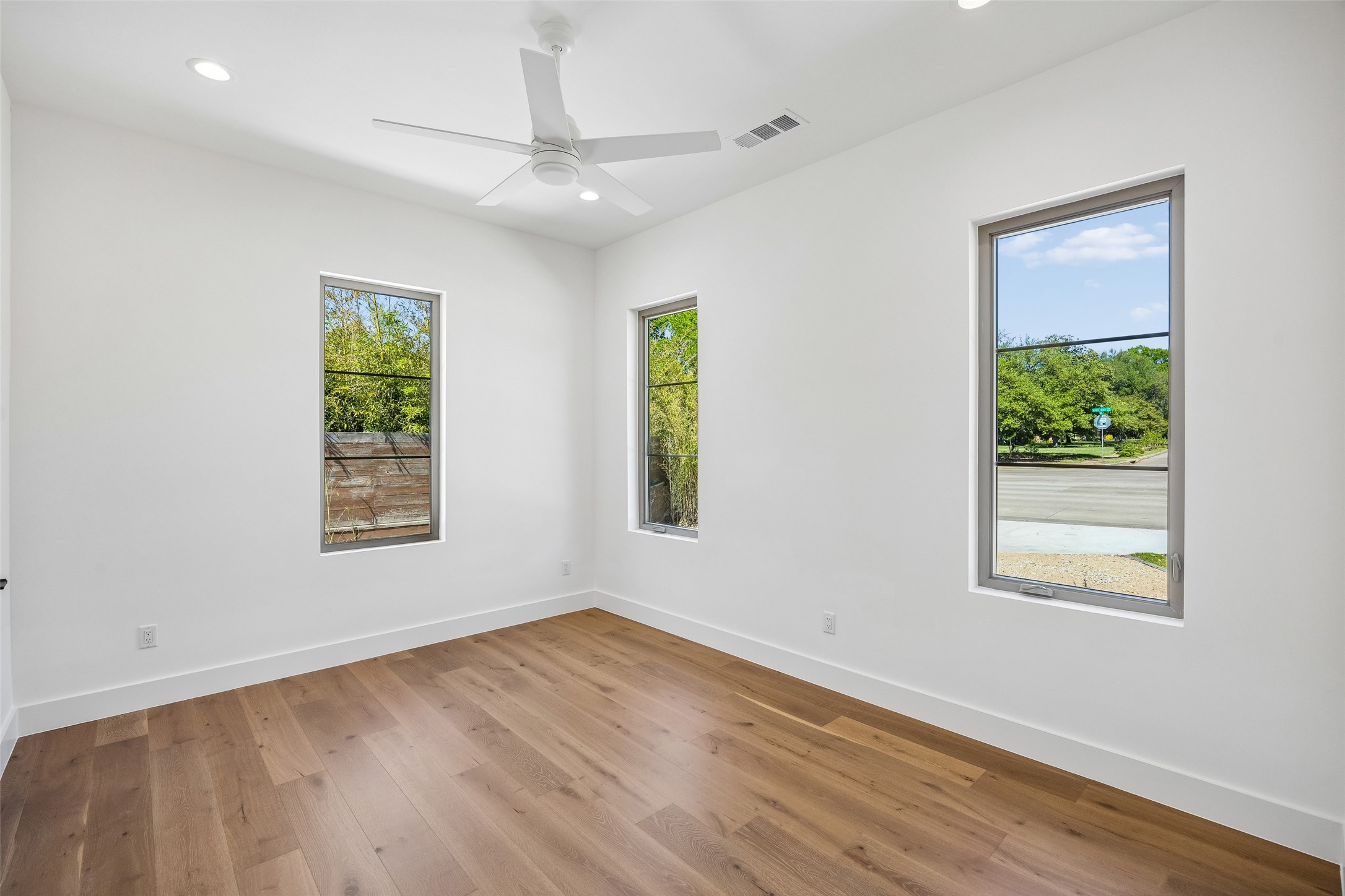 11131 Hillcrest Road