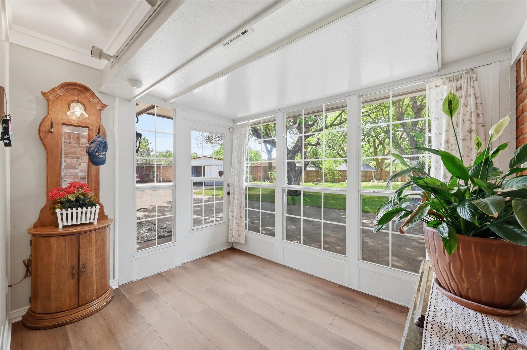 628 Robindale Court