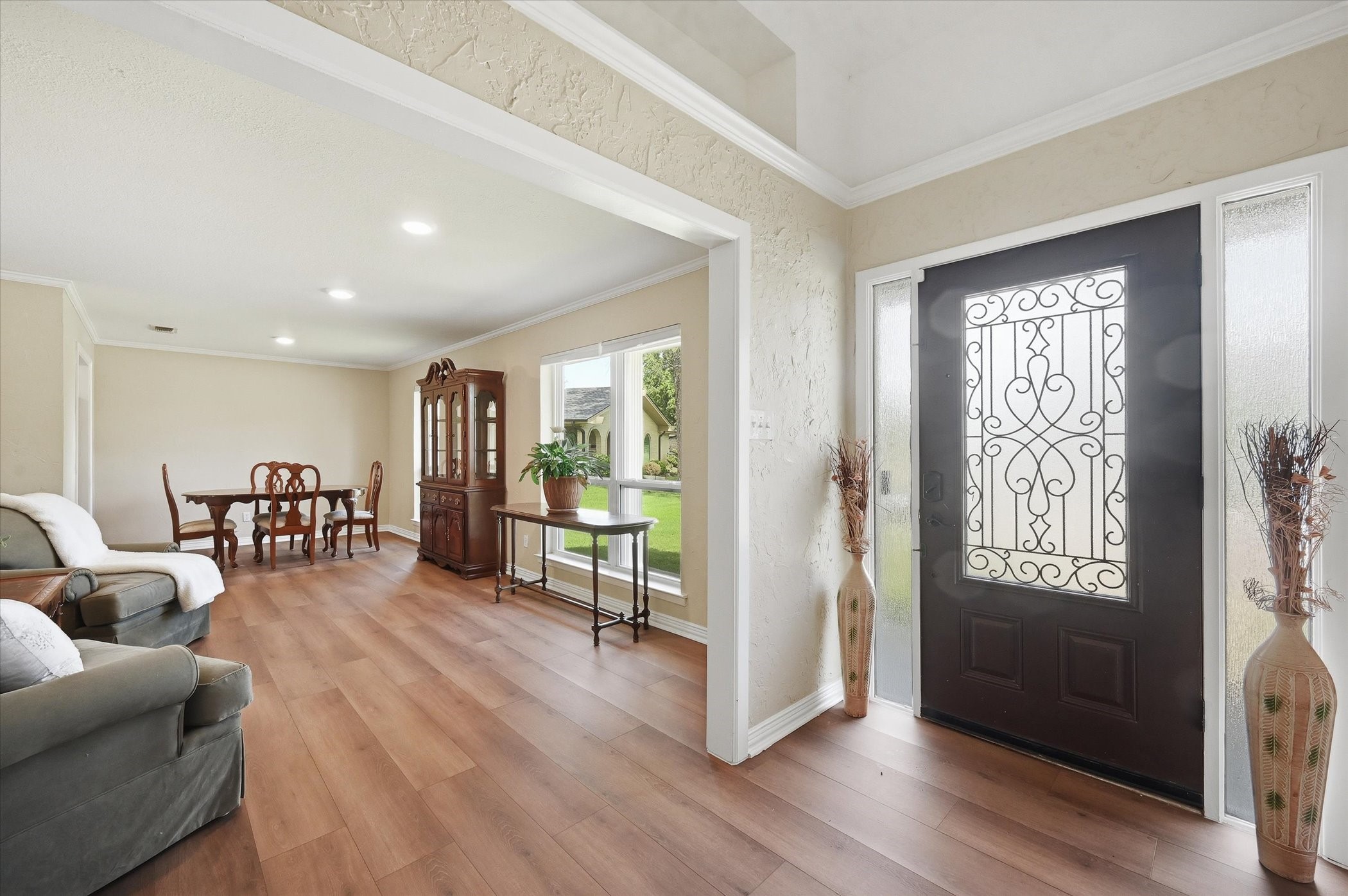 628 Robindale Court