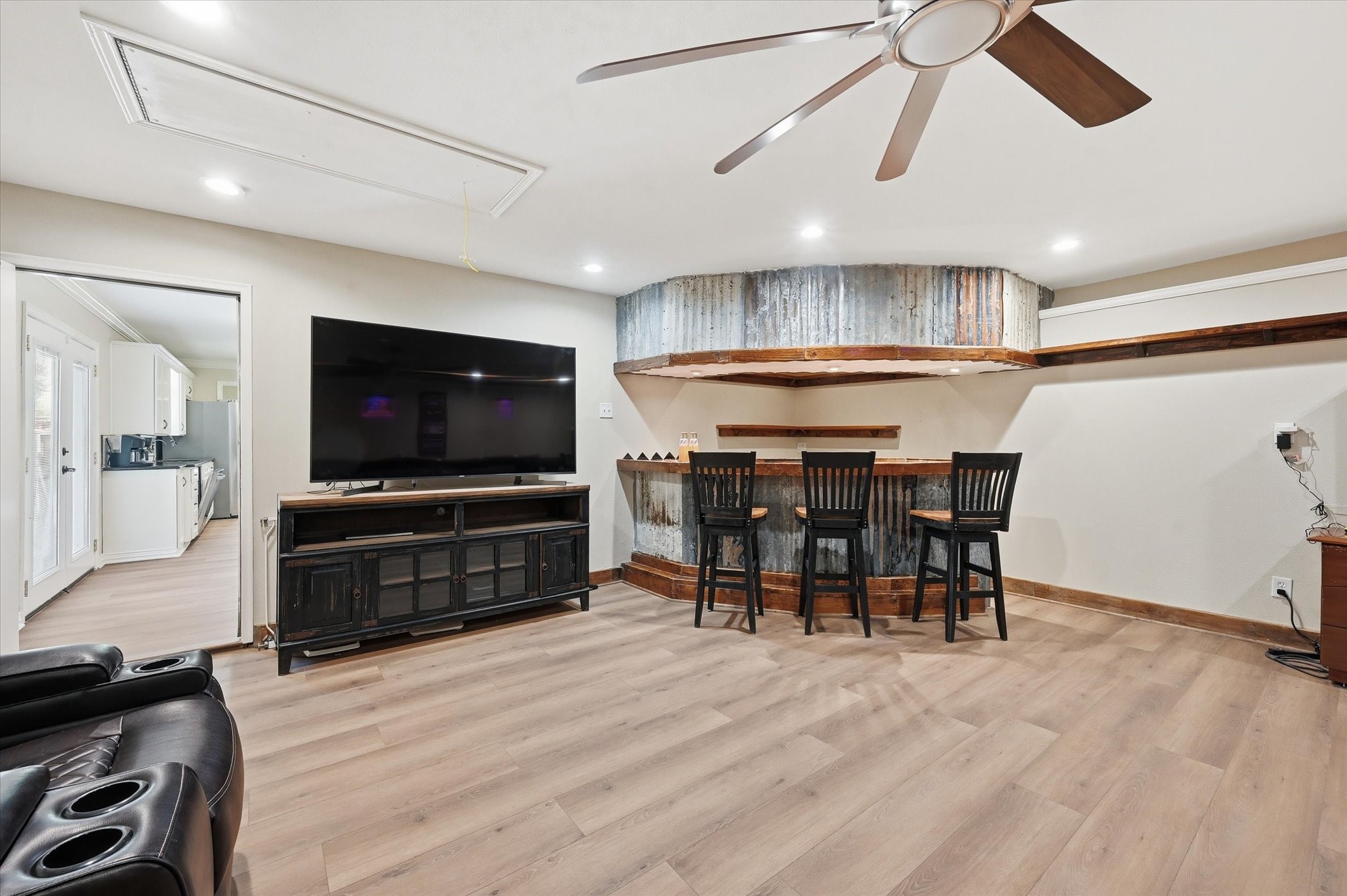 628 Robindale Court