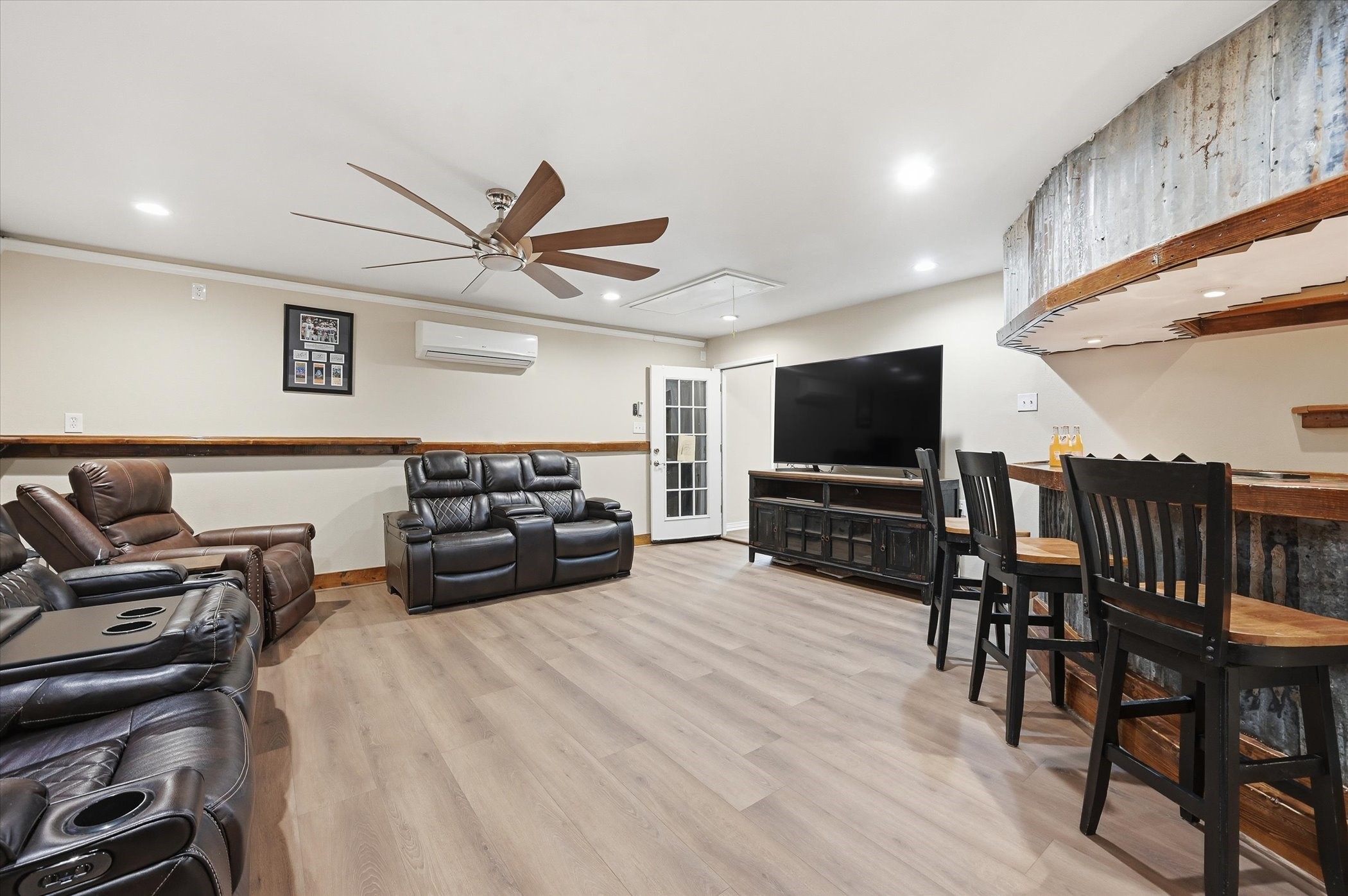 628 Robindale Court