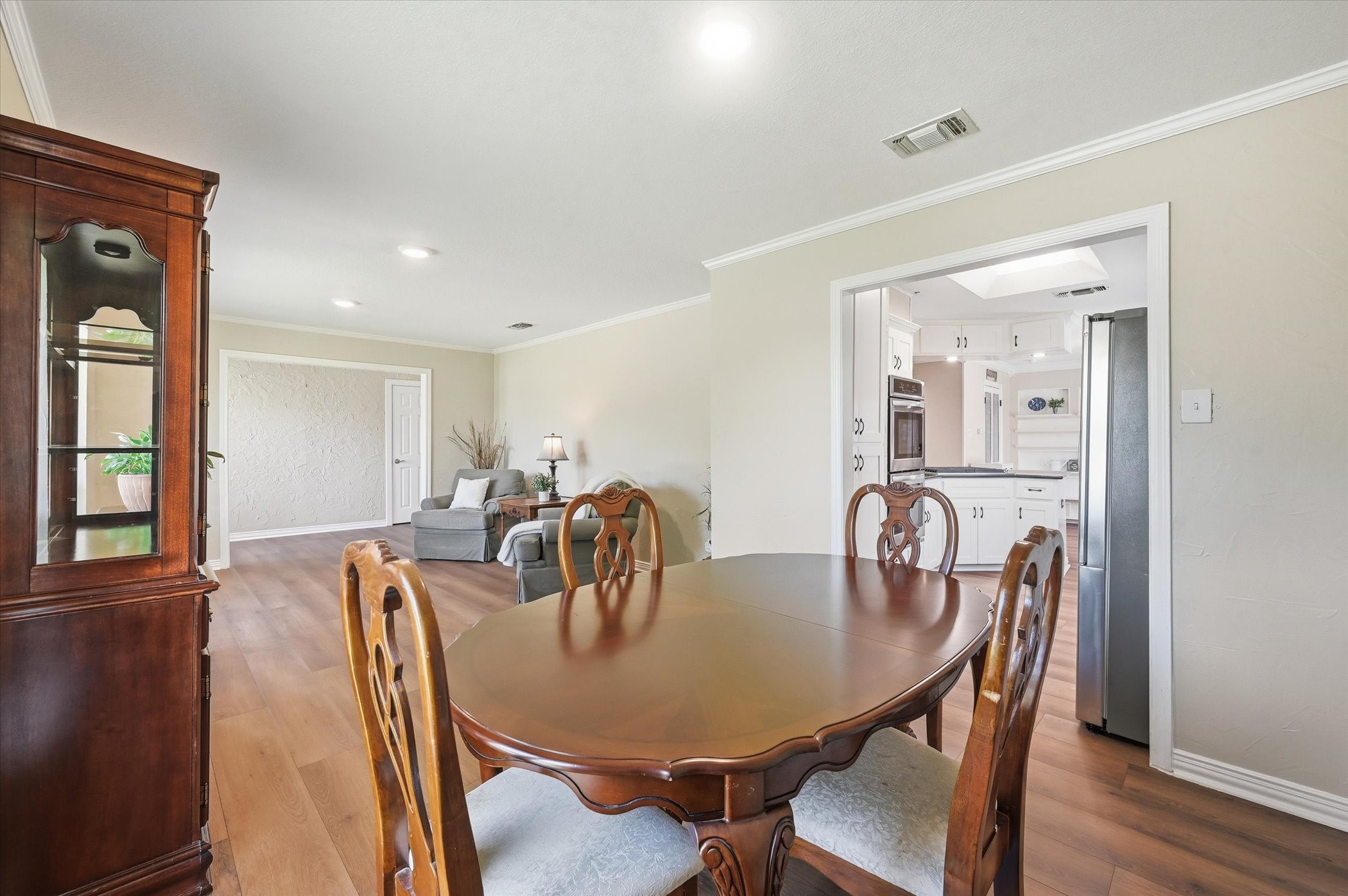 628 Robindale Court