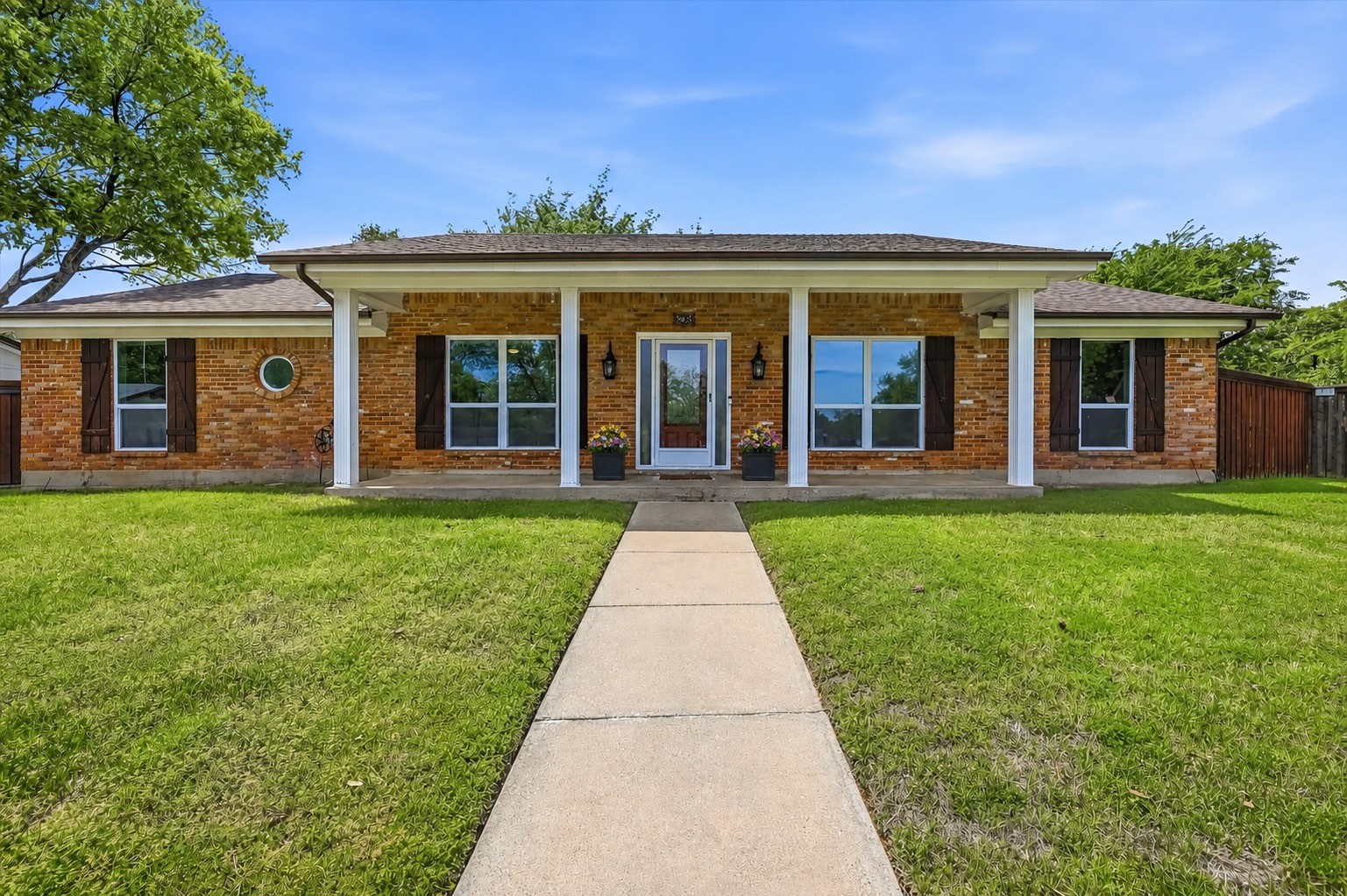 628 Robindale Court