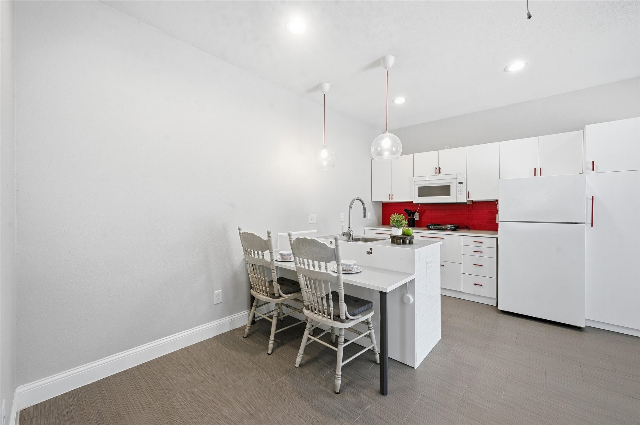 628 Robindale Court