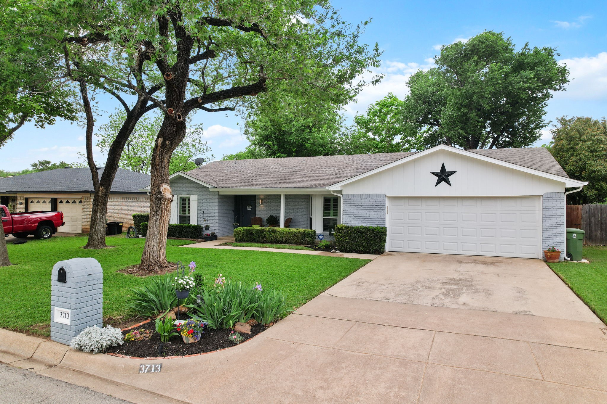 3713 Holland Drive