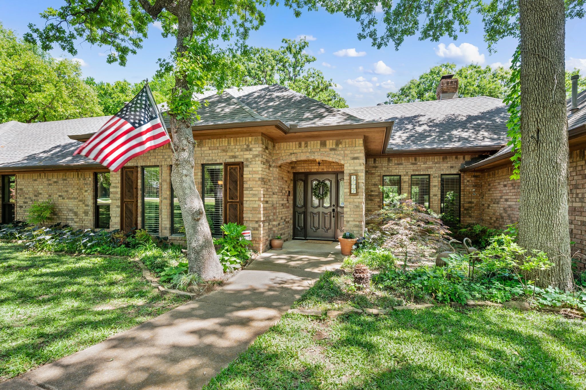 1659 Creekside Drive