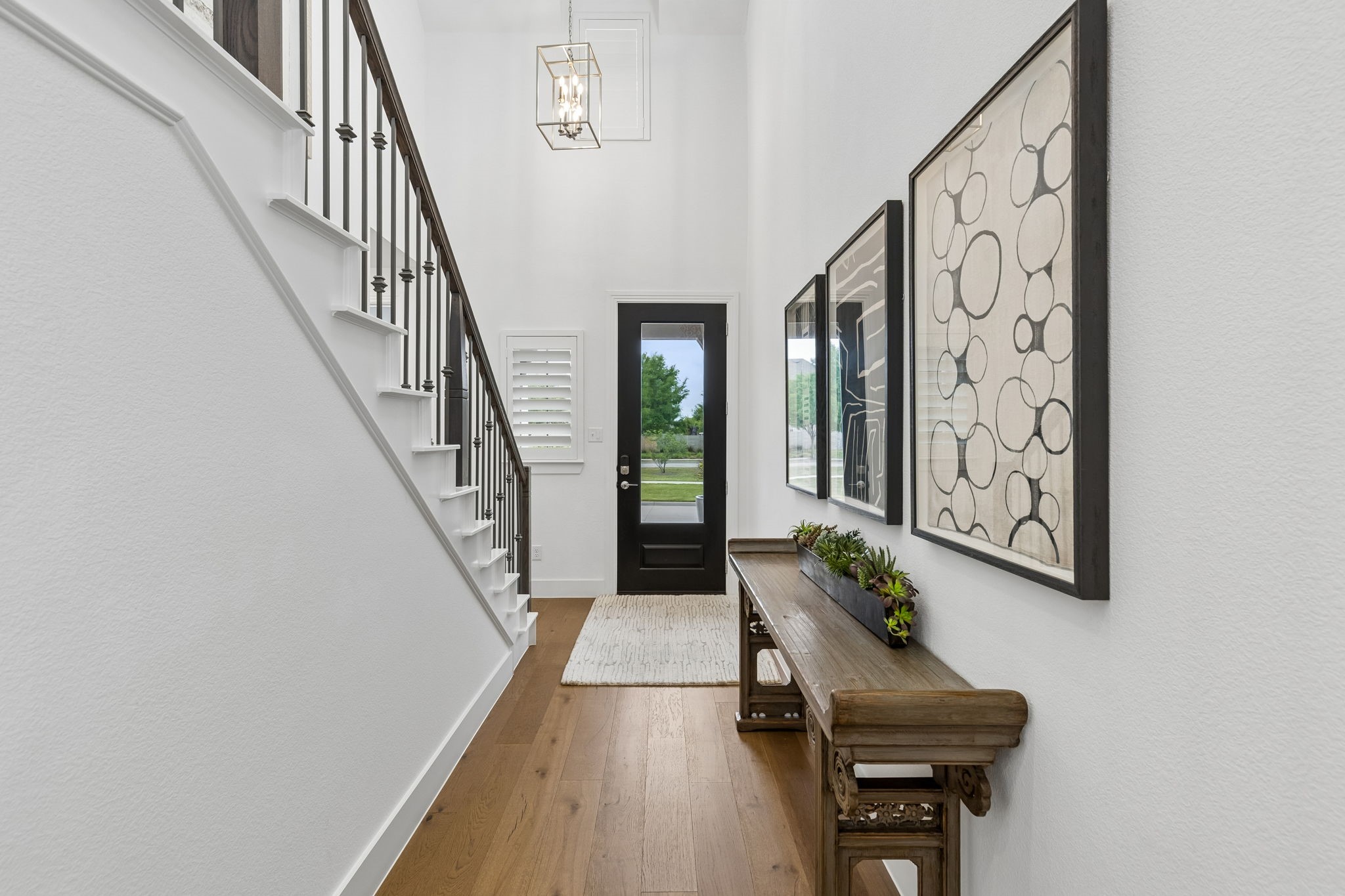 704 Streetside Lane