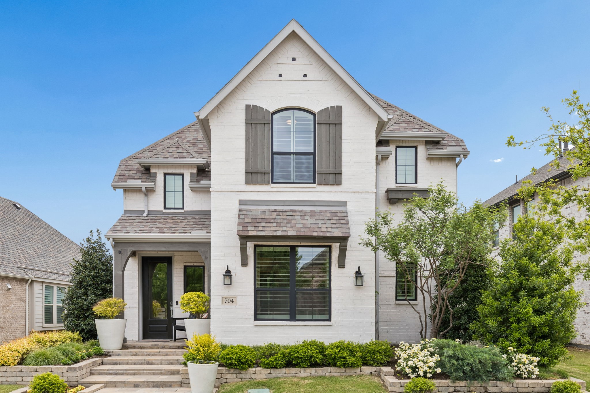 704 Streetside Lane