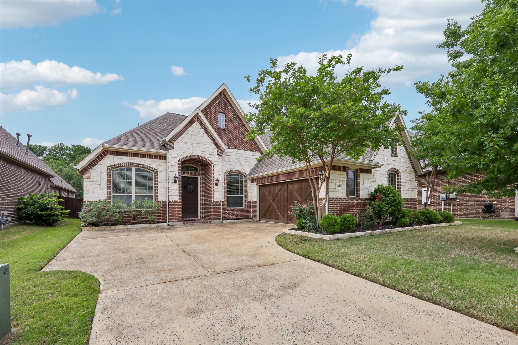 6916 Benjamin Way