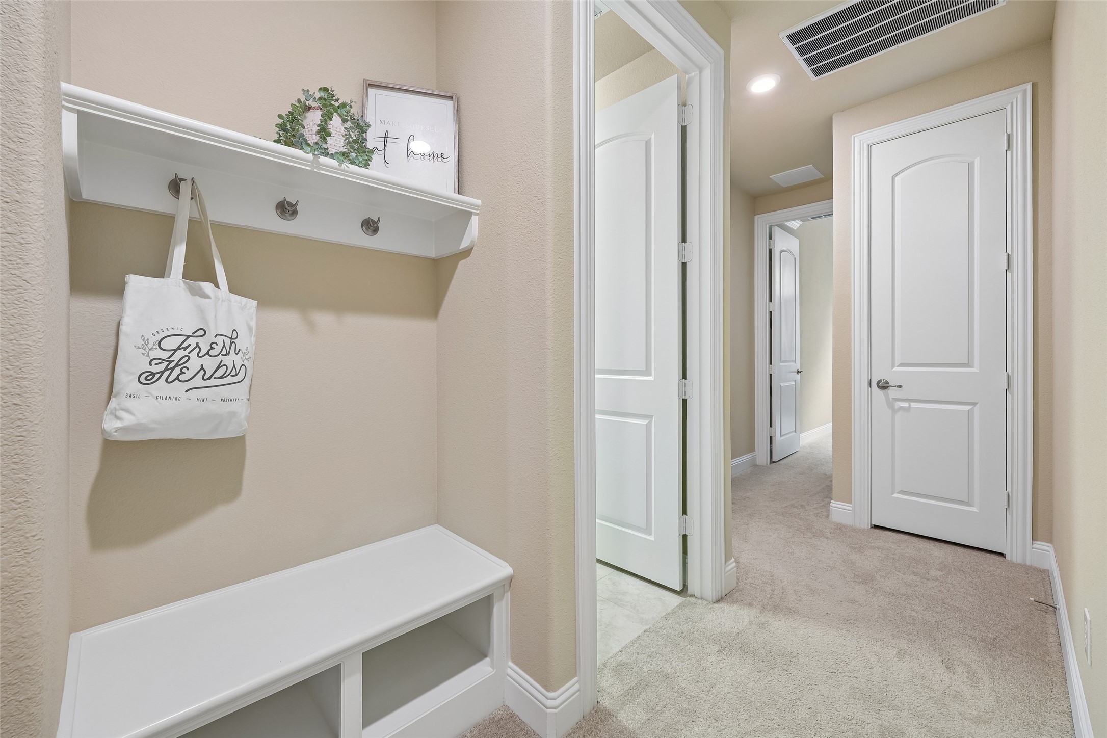 6916 Benjamin Way