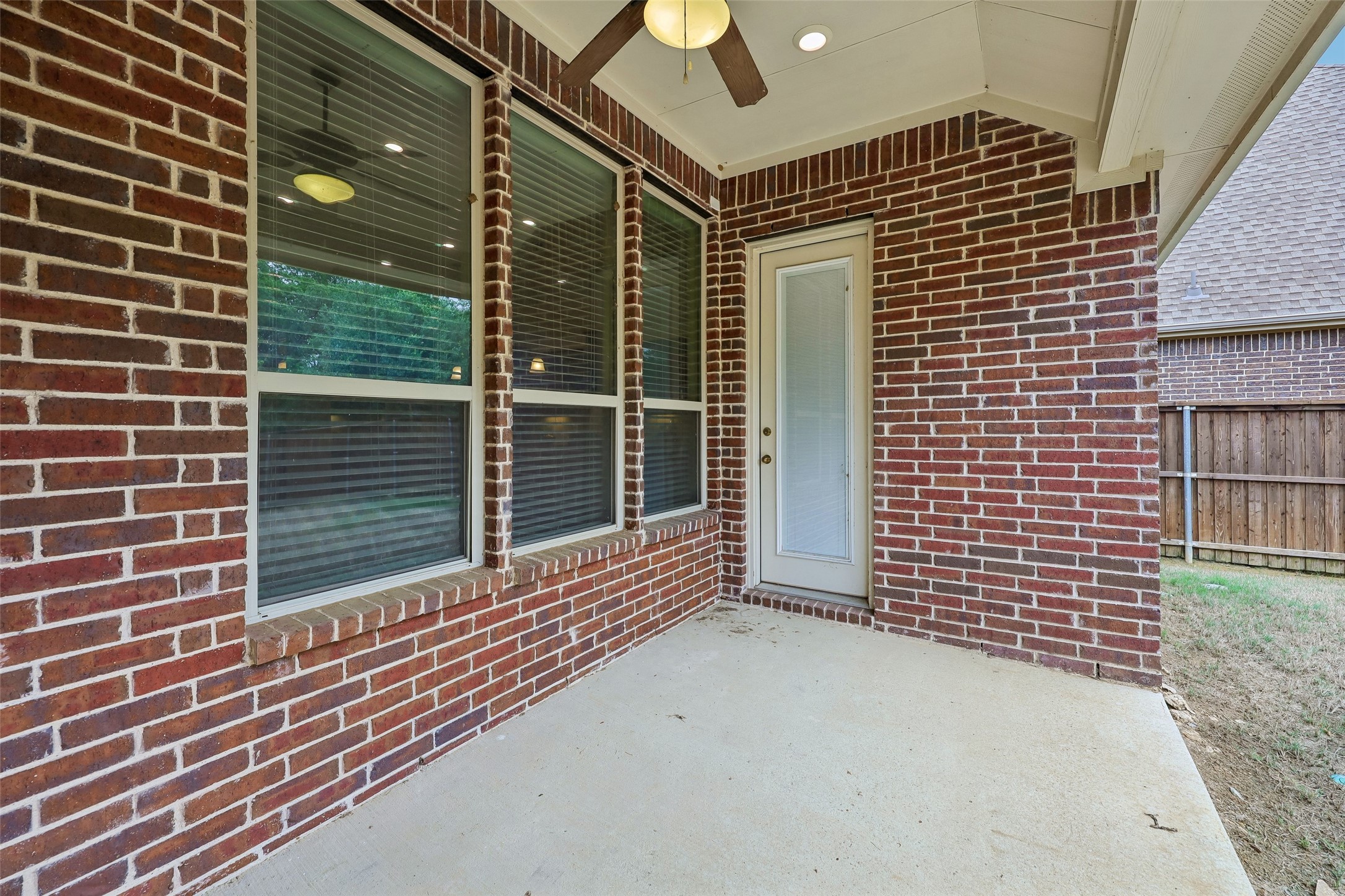6916 Benjamin Way