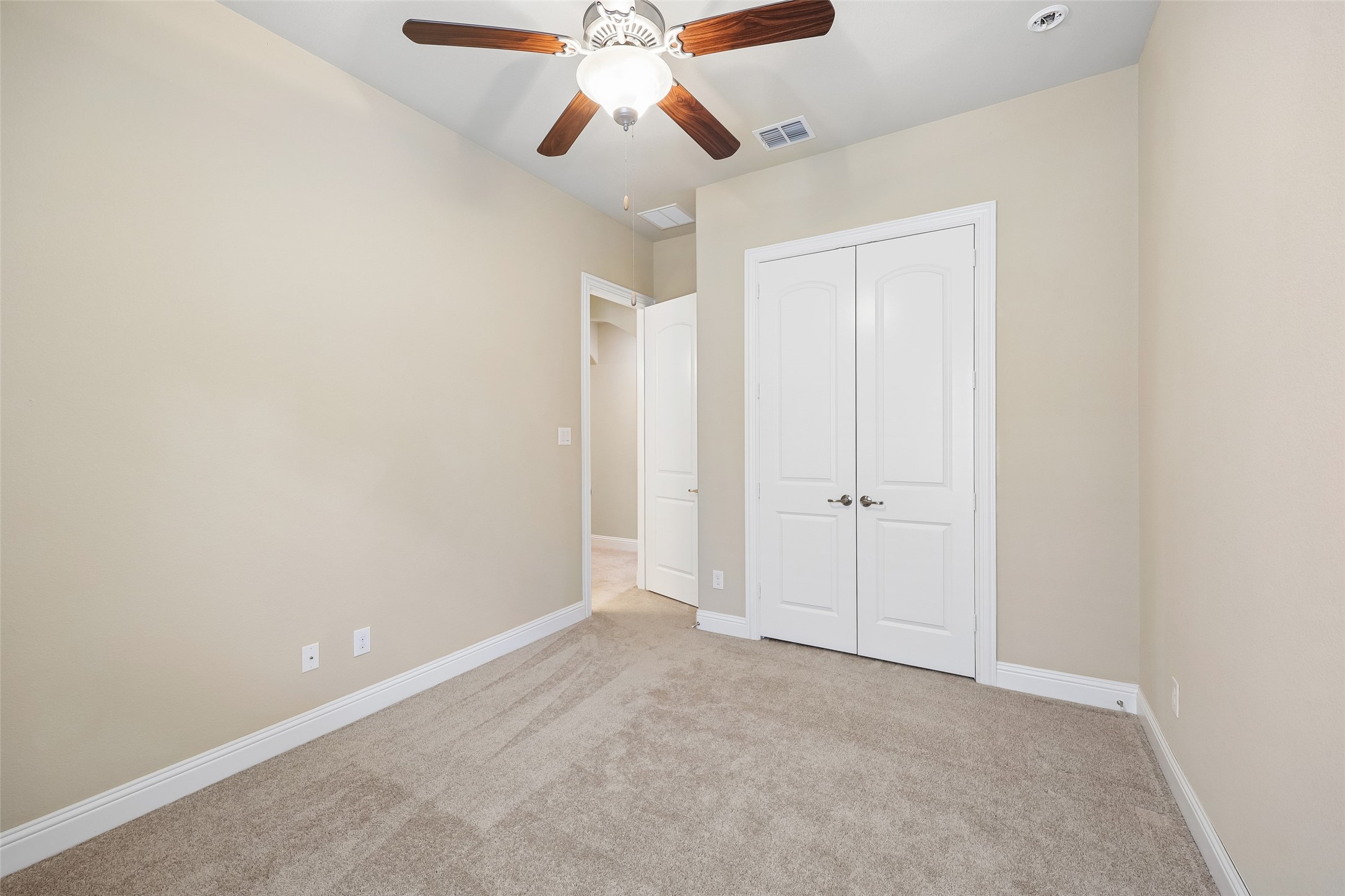 6916 Benjamin Way