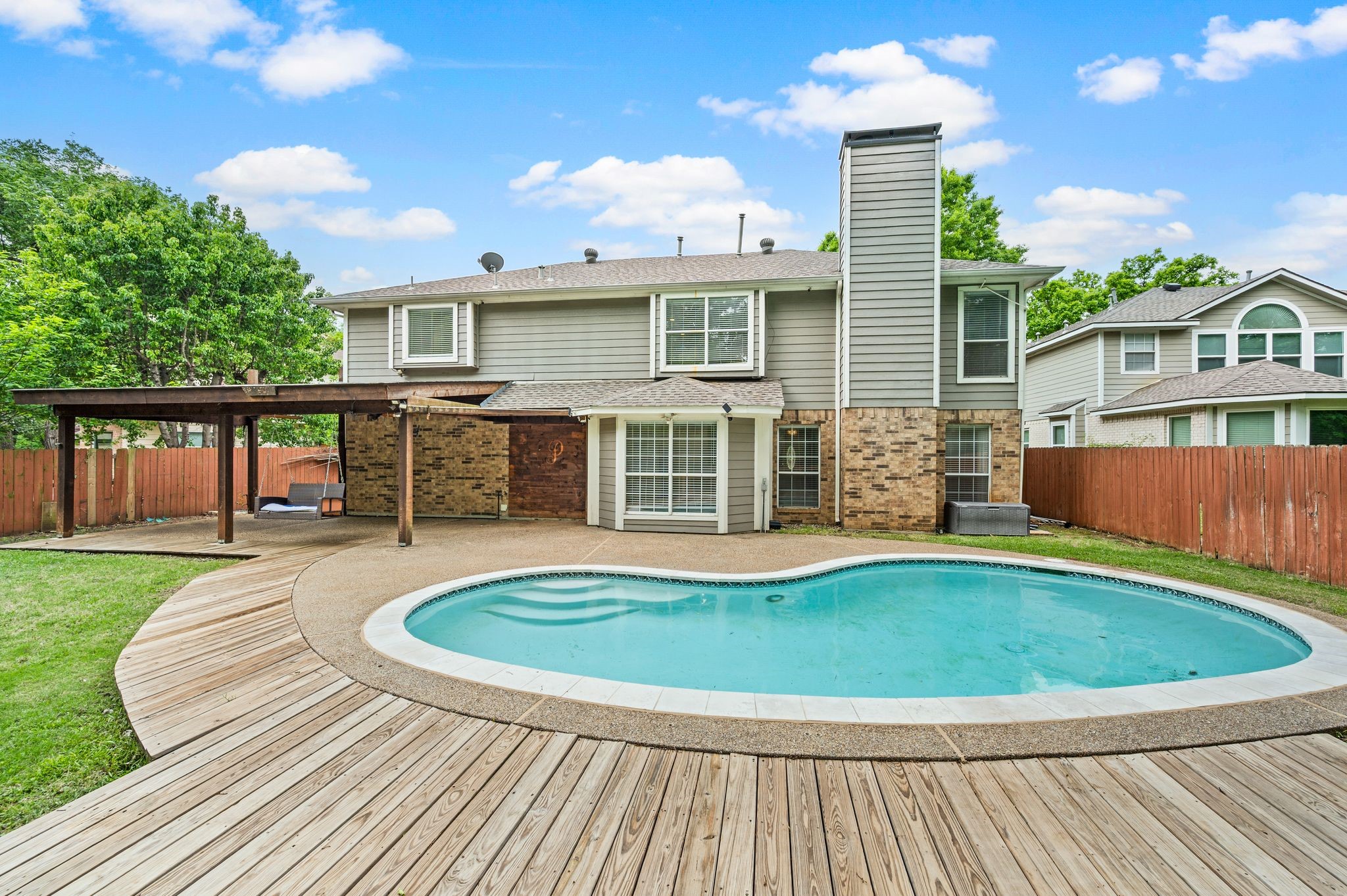 2704 Ridgemere Drive