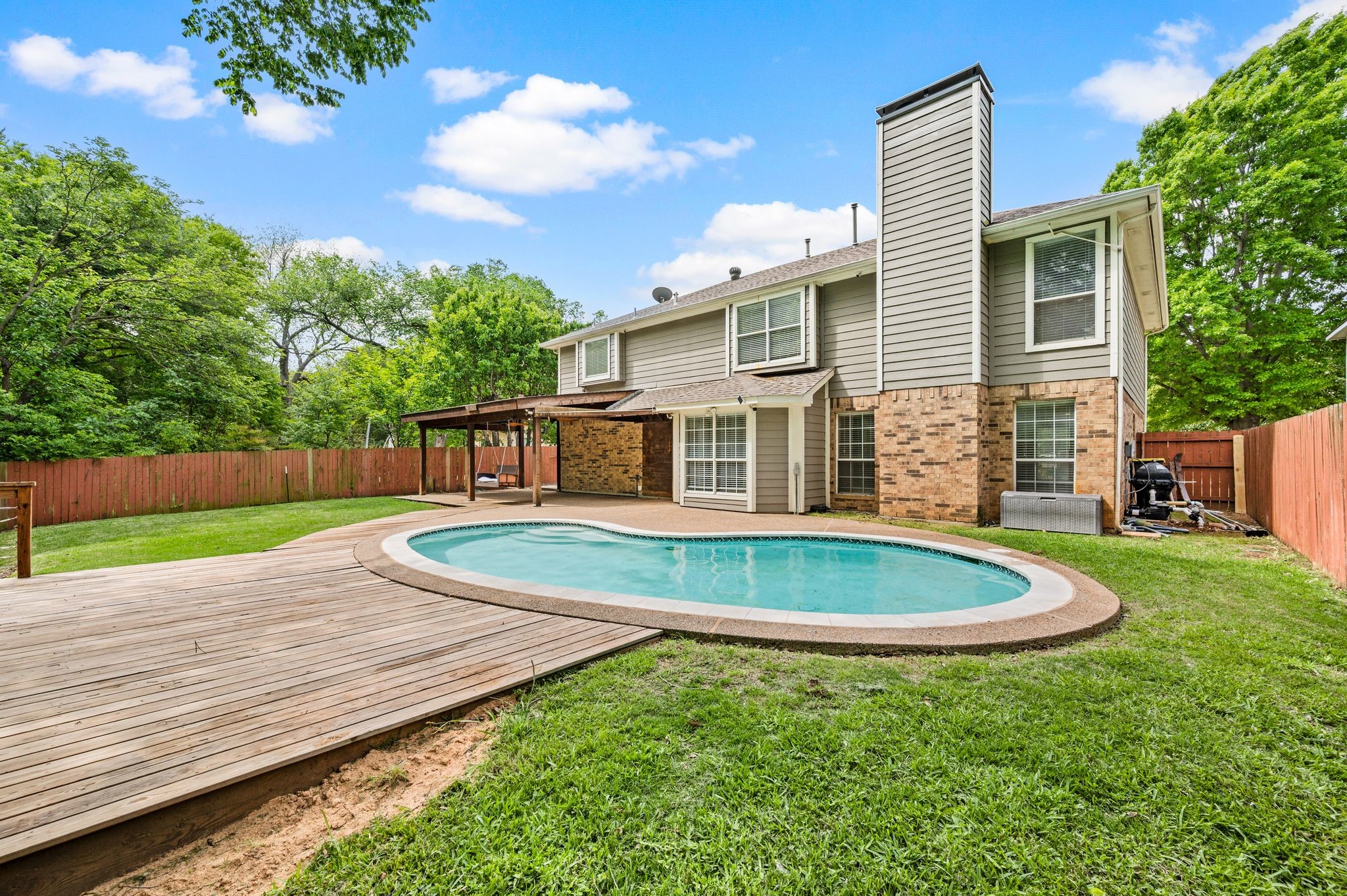 2704 Ridgemere Drive