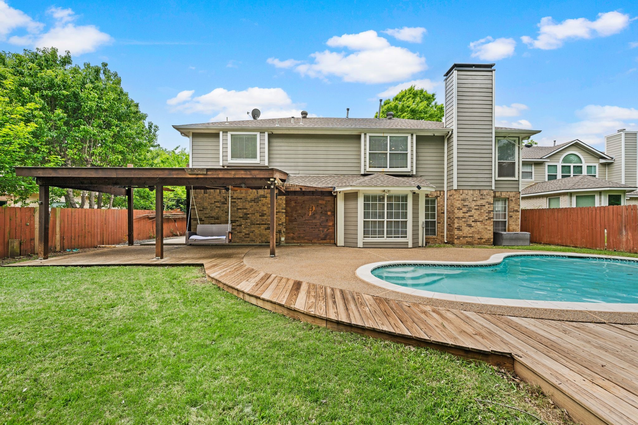 2704 Ridgemere Drive