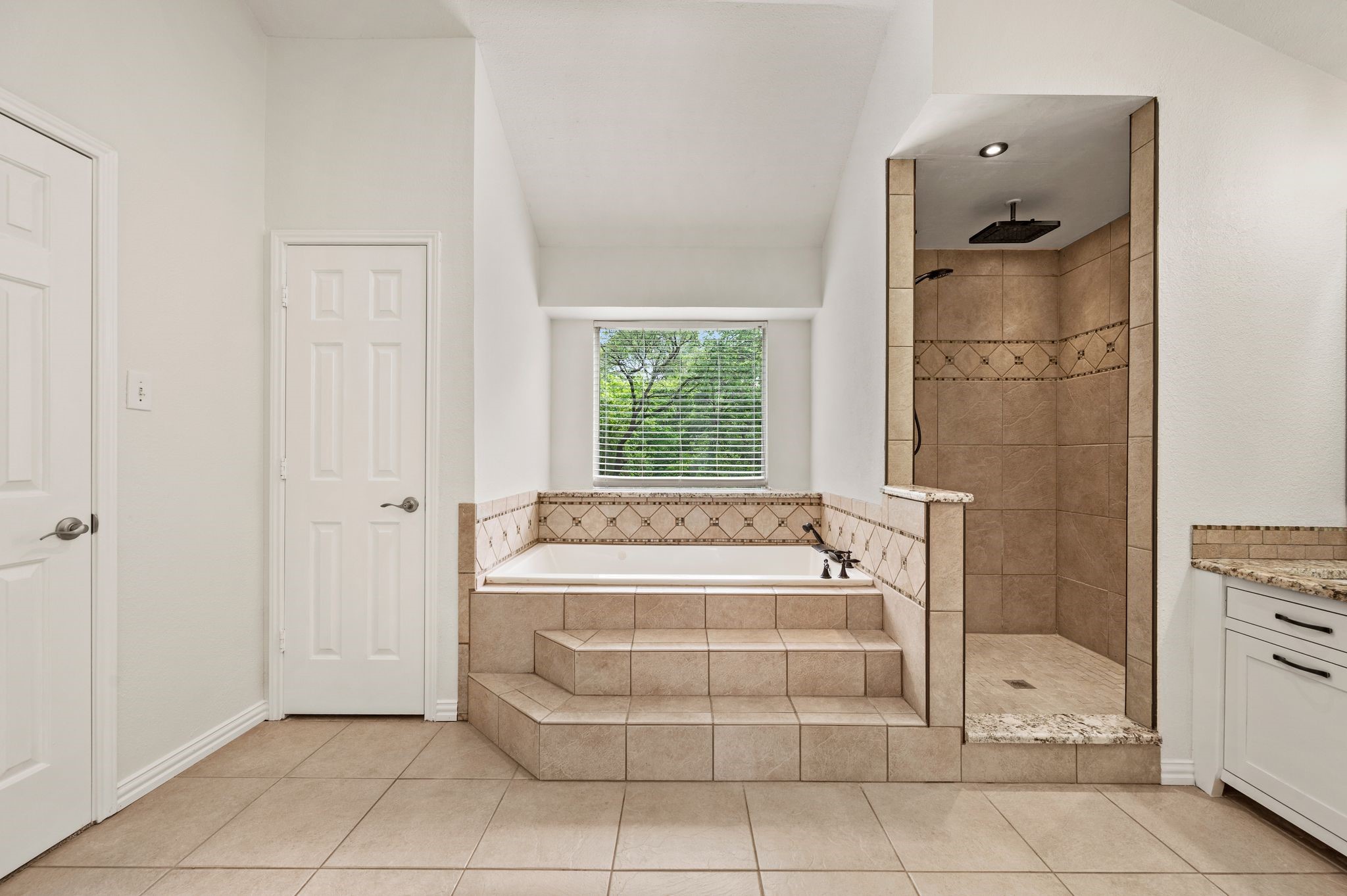 2704 Ridgemere Drive