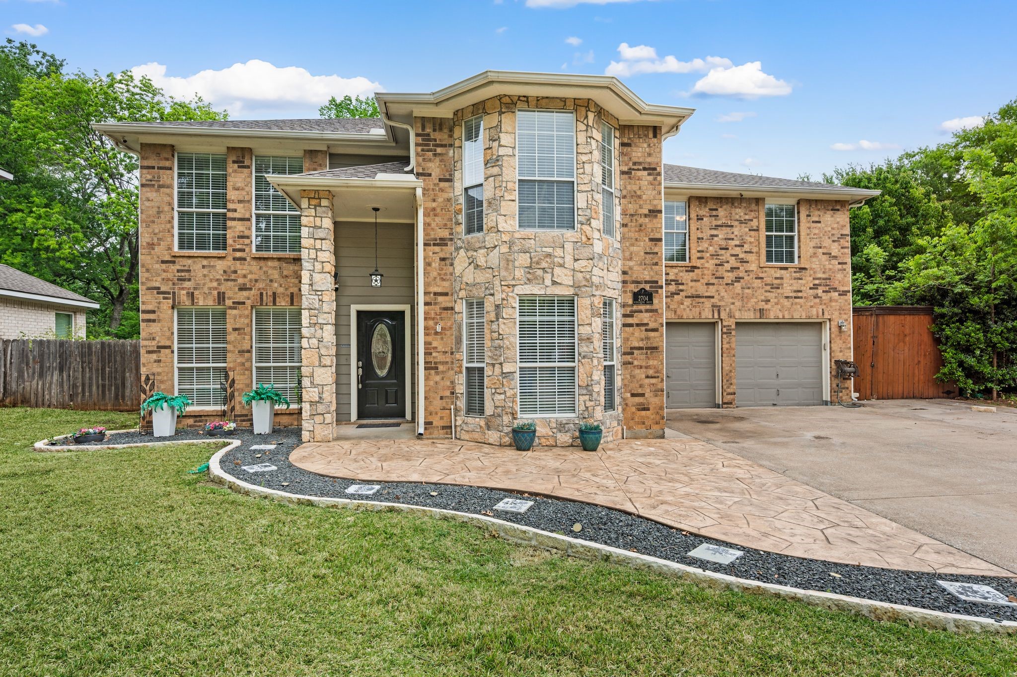2704 Ridgemere Drive
