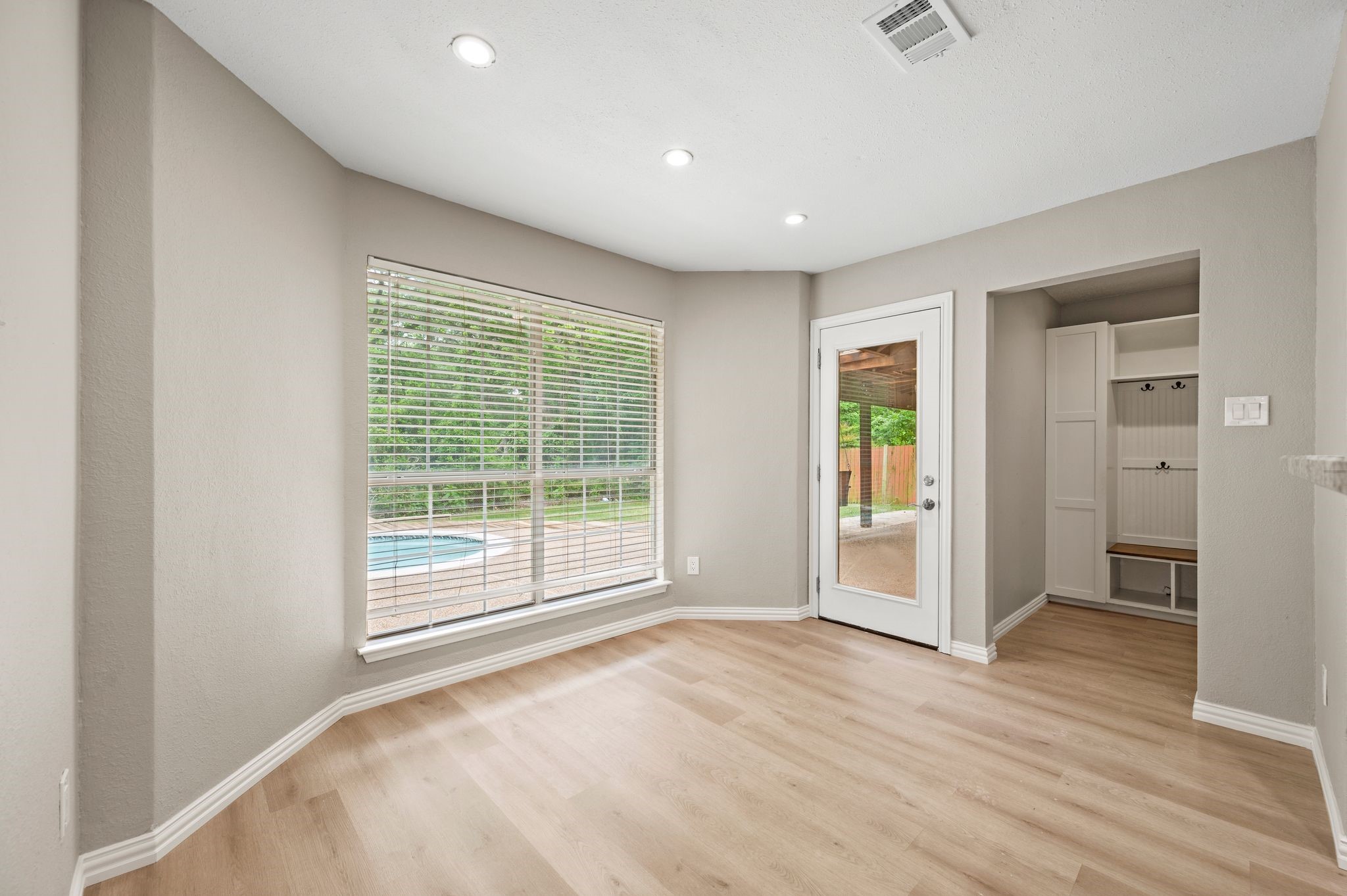 2704 Ridgemere Drive